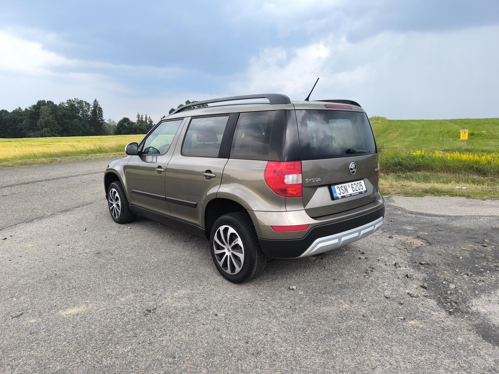 Škoda Yeti, 2.0TDi DOLOŽENÉ KM - fotka 5
