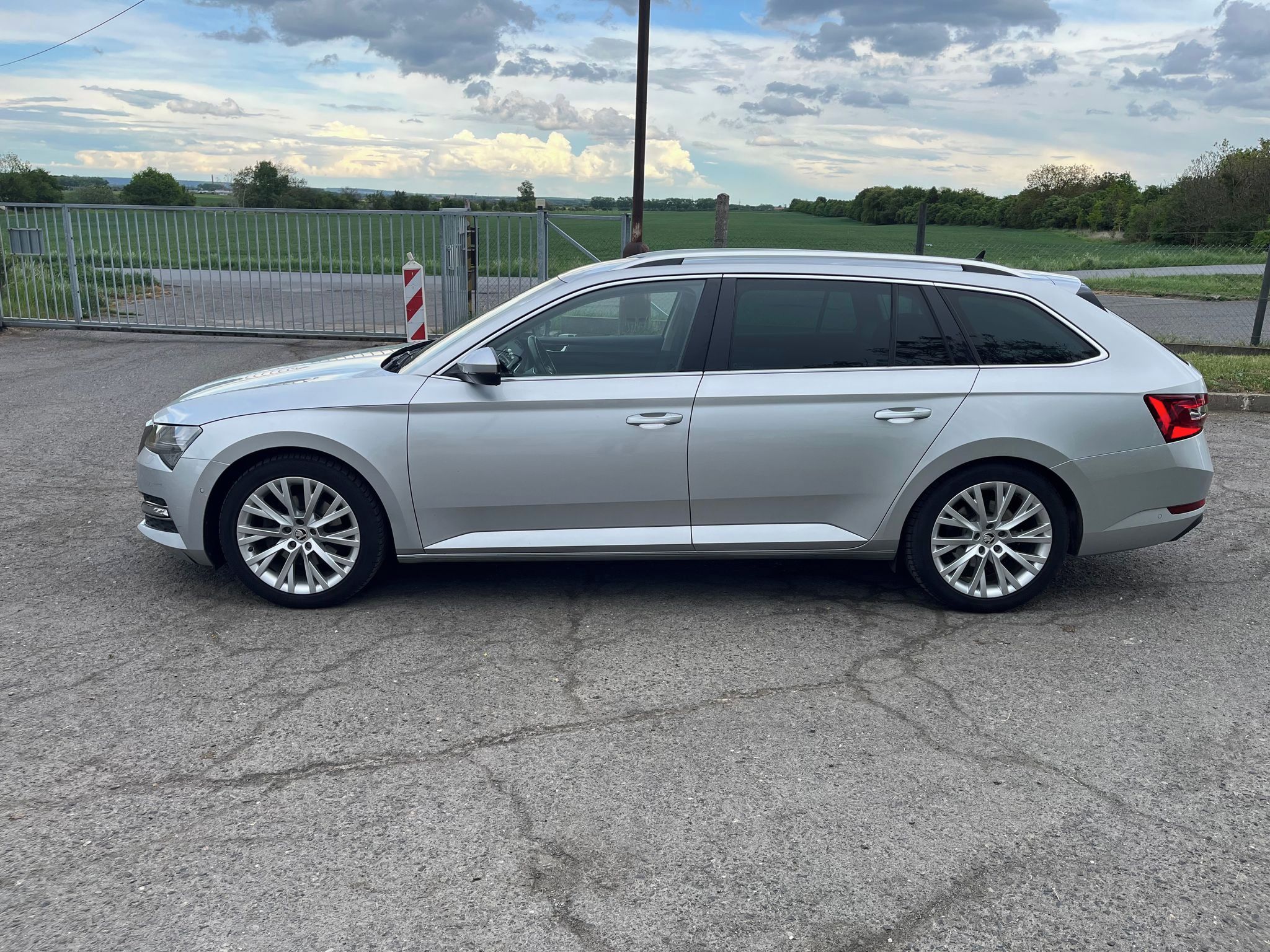 Škoda Superb, STYLE 2.0TDi 147kW*4x4* - fotka 2
