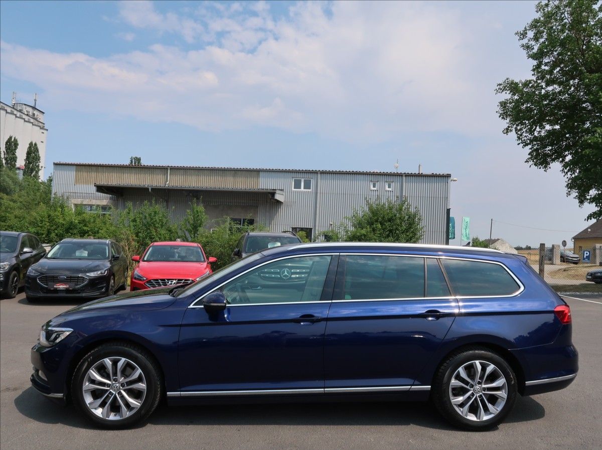 Volkswagen Passat, 2,0 TDi,110kW,1majČR,Highline - fotka 6
