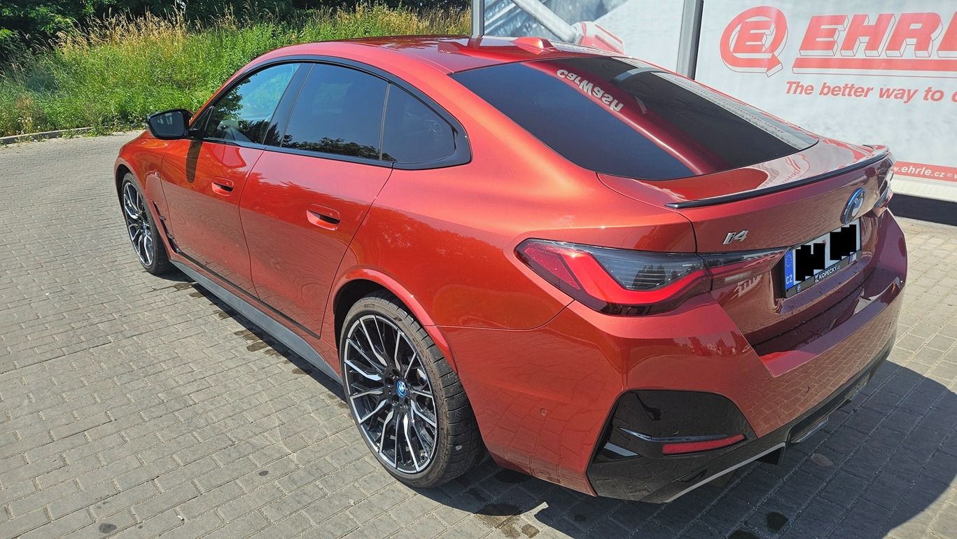BMW i4, M50 xDrive SoH 98,3% M Sport - fotka 4