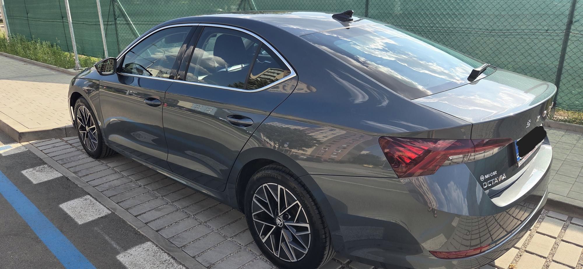 Škoda Octavia, 2.0 TDI 110kW DSG, TOP DPF - fotka 4