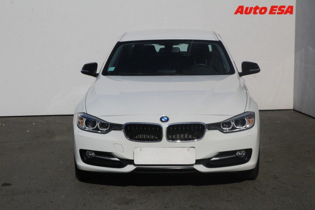 BMW Řada 3, 2.0D - fotka 2