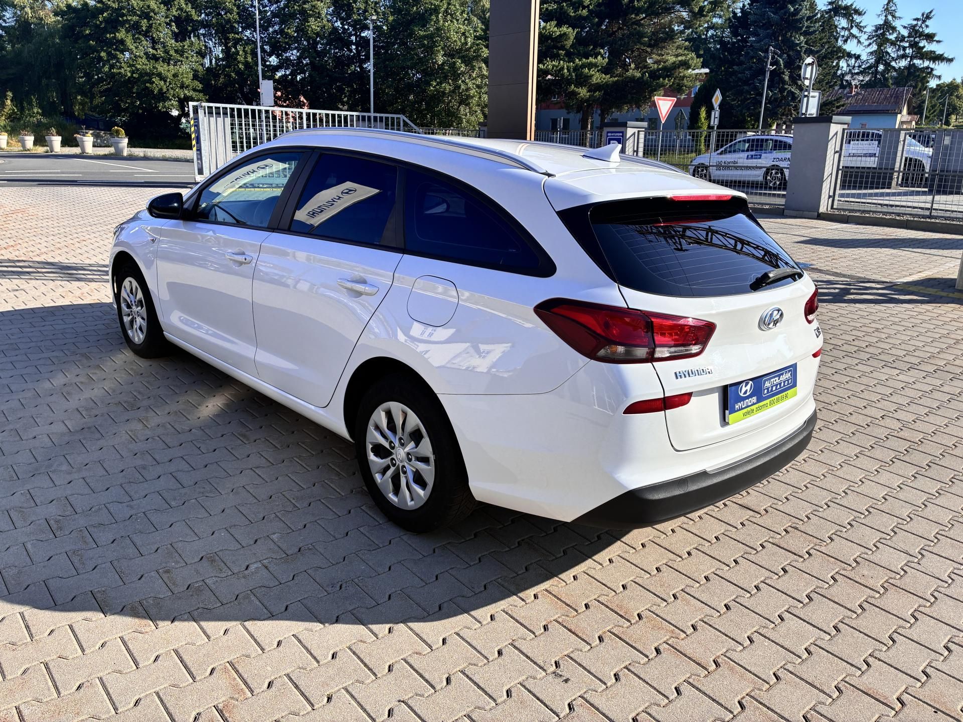 Hyundai i30, WG 1.0T-GDi 88kW,1.MAJITEL,ČR - fotka 5
