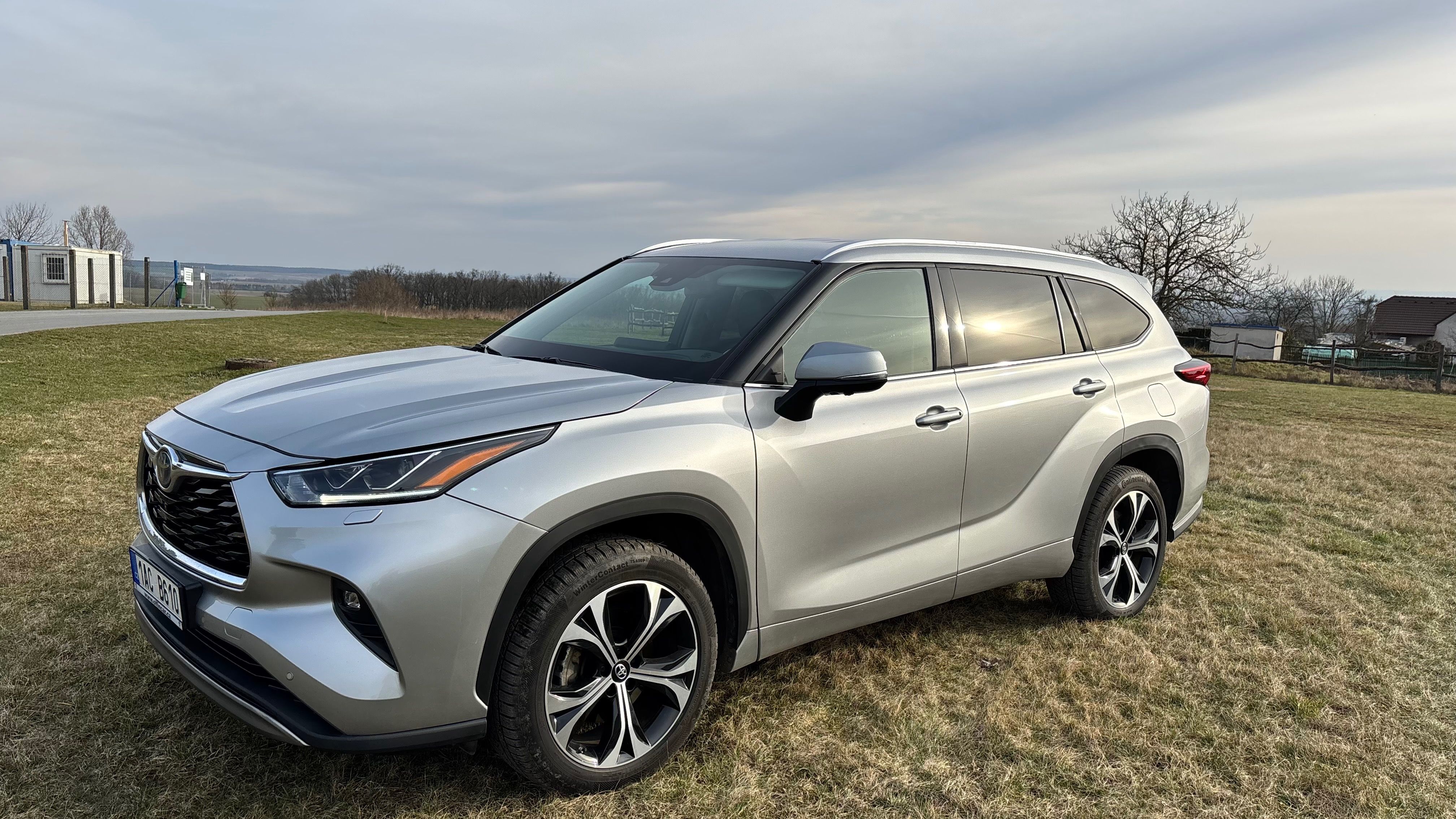Toyota Highlander, 2.5 HEV Executive AWD - fotka 3