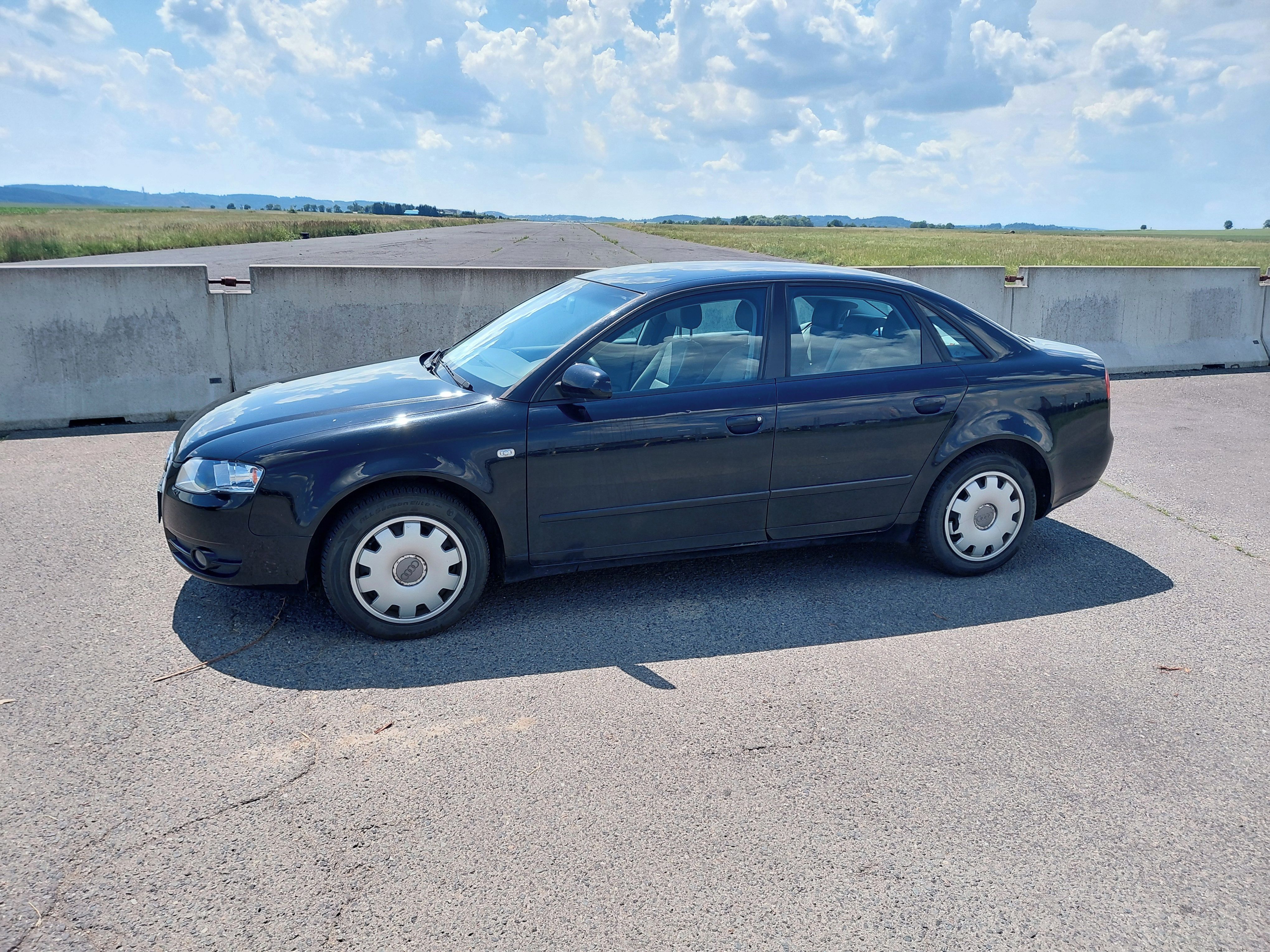 Audi A4, 1.6, nová STK, nové pneu - fotka 2