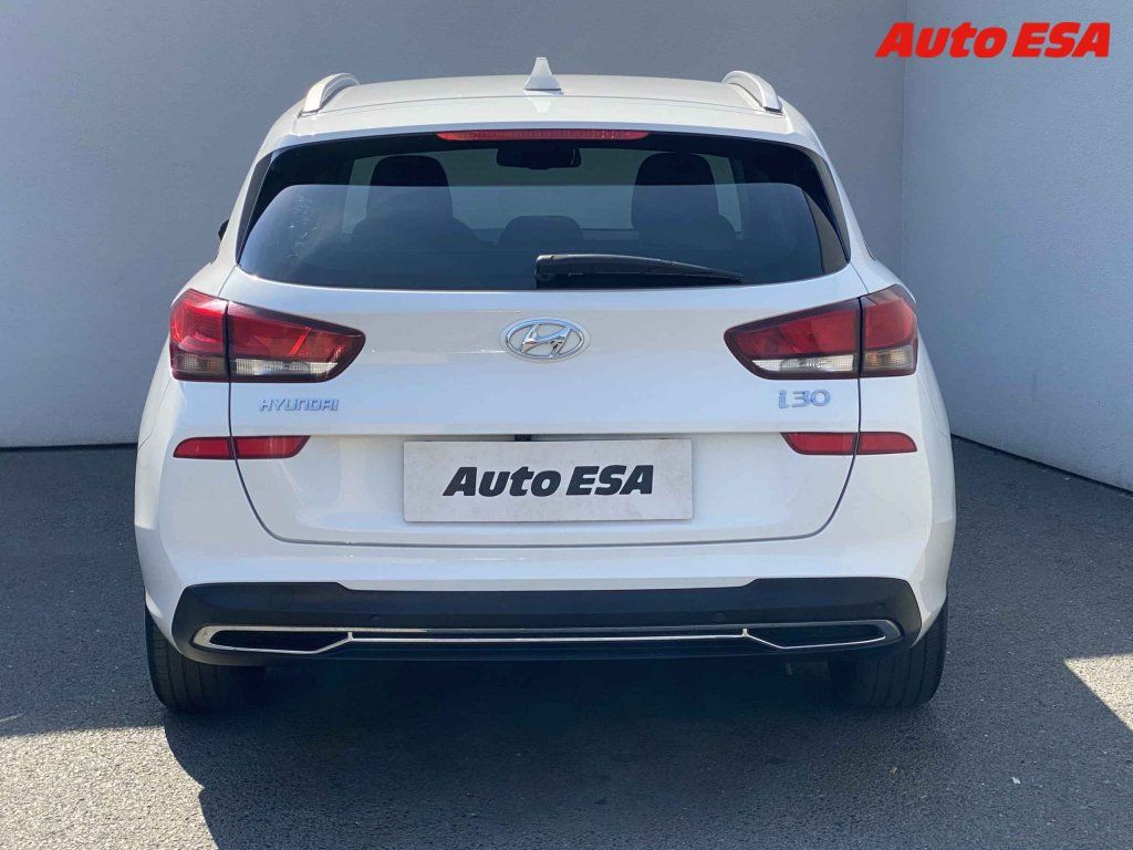 Hyundai i30, 1.5 T-GDi MHEV,Smart,LED - fotka 5