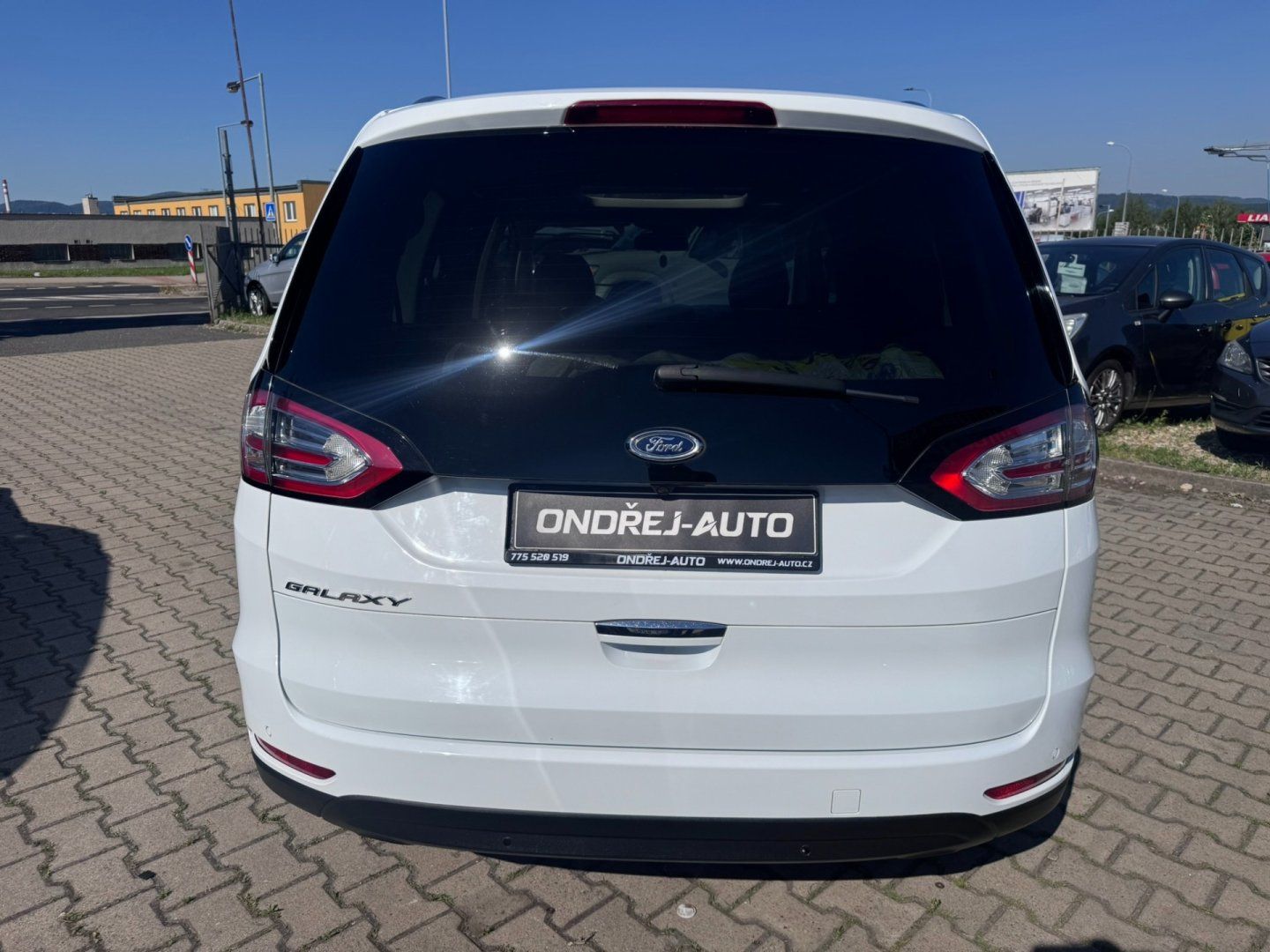 Ford Galaxy, 2,0 TDCI 132KW 1. MAJ TITAN 7X - fotka 4