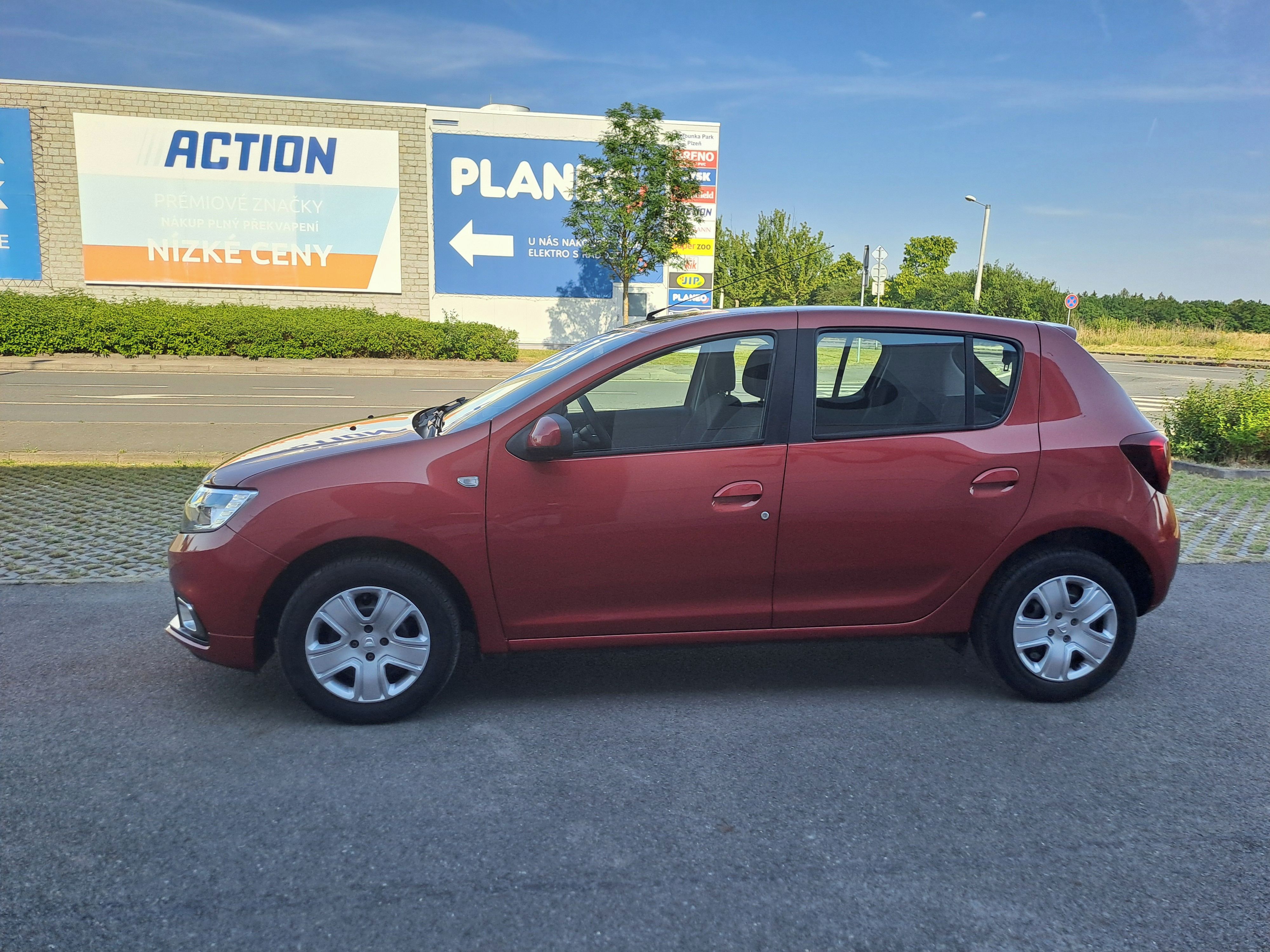 Dacia Sandero, 1.0SCE 1.MAJ POUZE 13 787KM!! - fotka 4