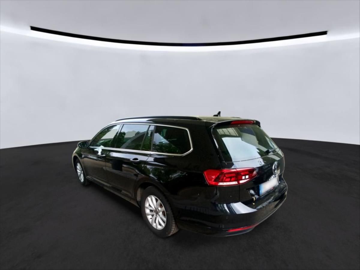 Volkswagen Passat, 2,0 PANORAMA,WEBASTO,TAŽNÉ - fotka 3