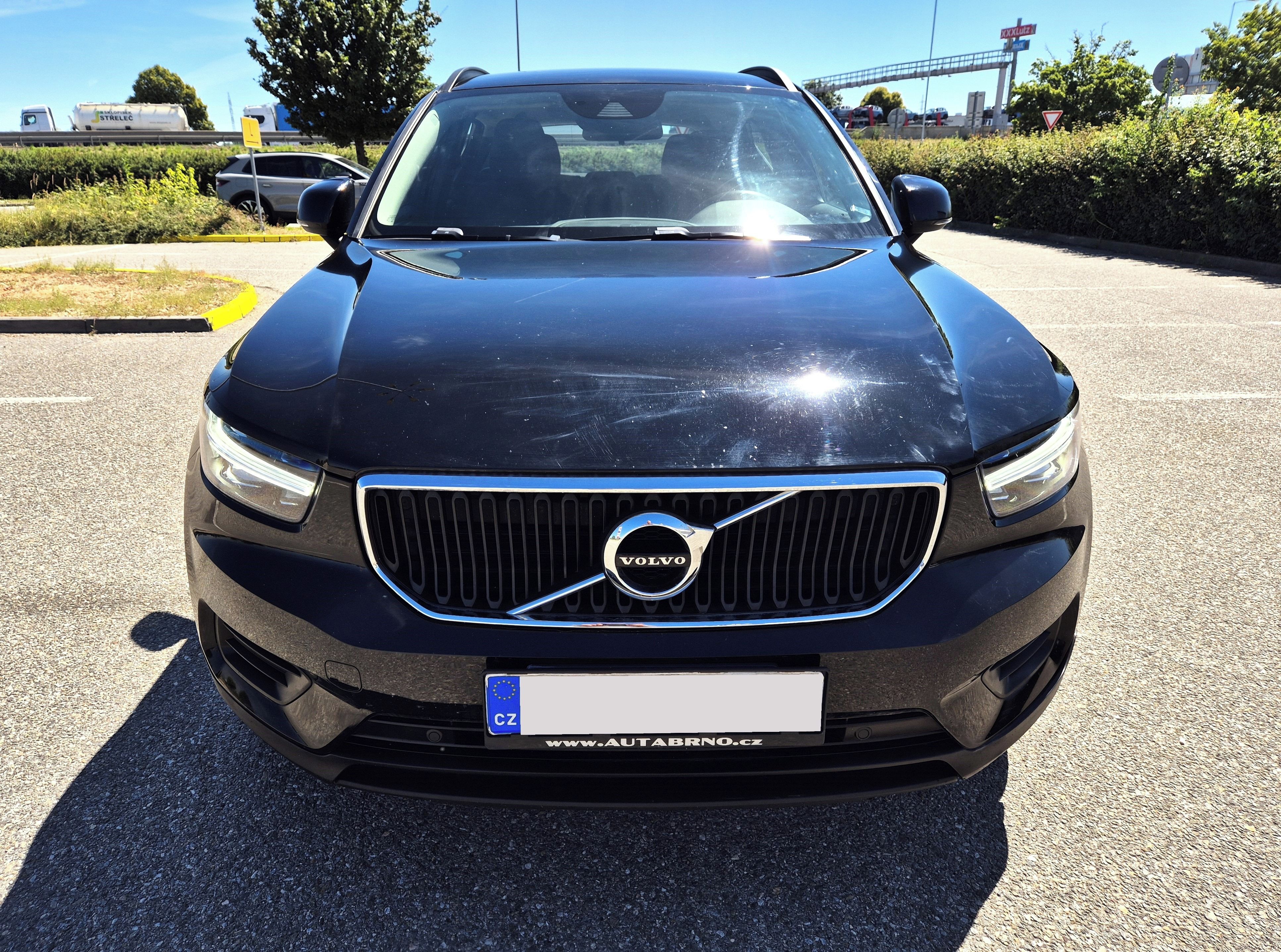 Volvo XC40, 1.5i 163PS 1.MAJ MANUÁL ! LED - fotka 2