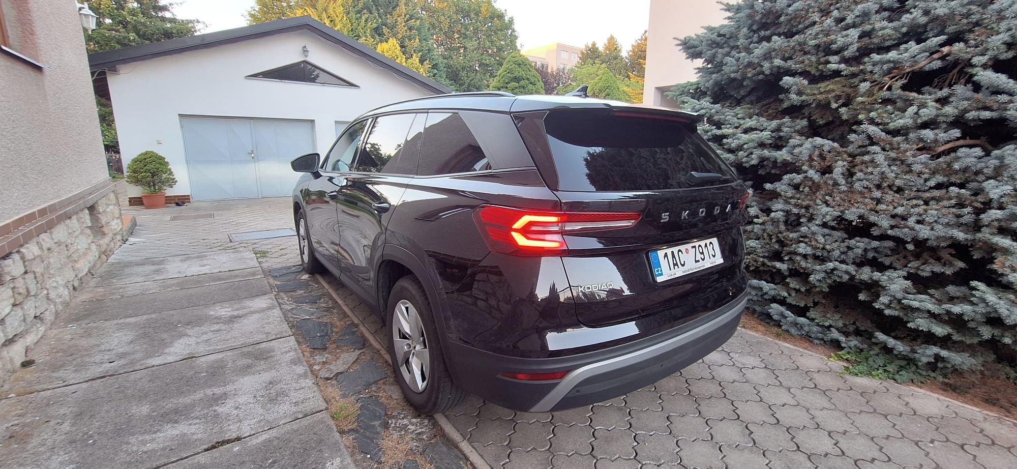 Škoda Kodiaq, 2.0 TDi, Selection - fotka 5