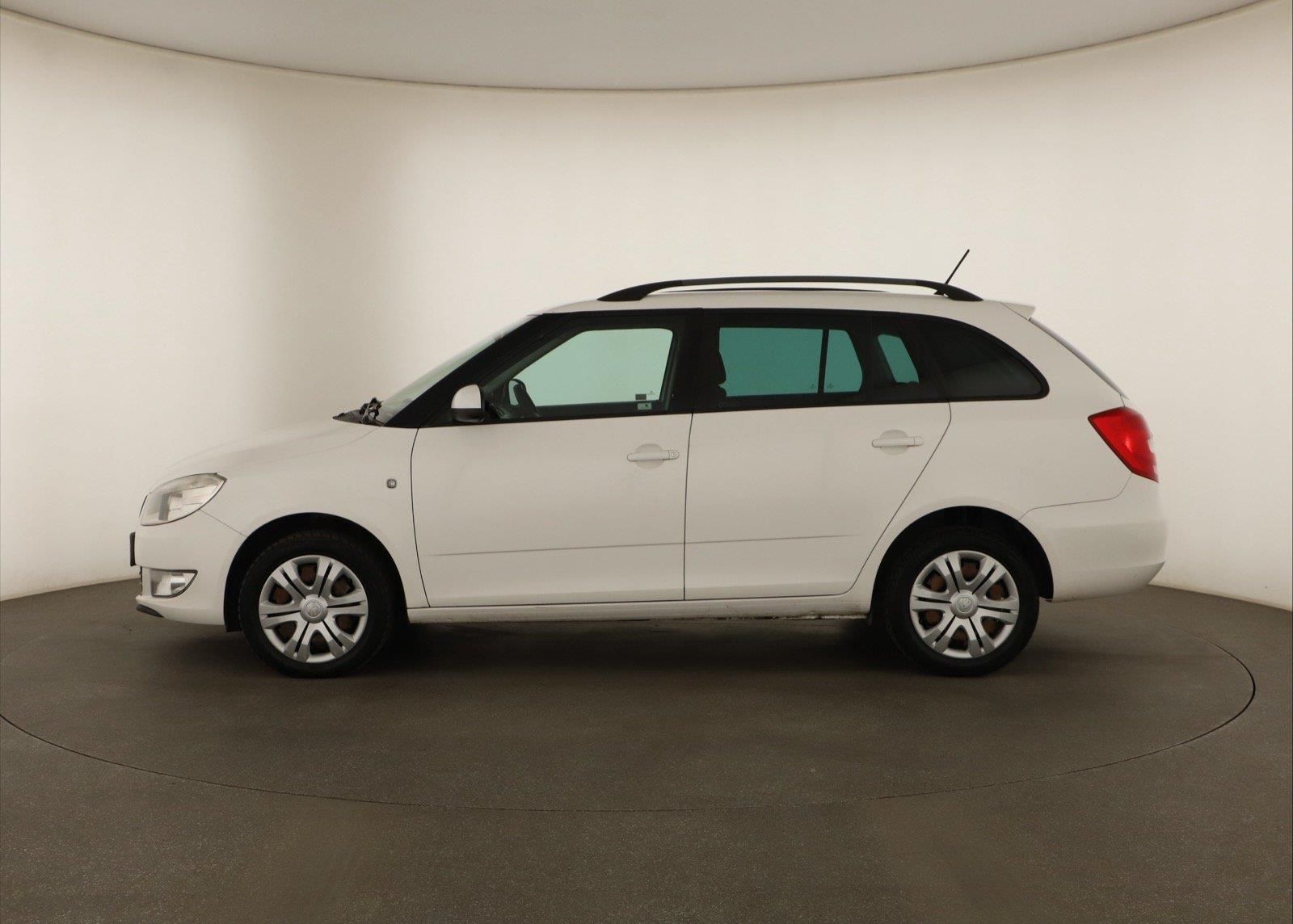 Škoda Fabia, 1.6 TDI, Ambiente, po STK - fotka 3