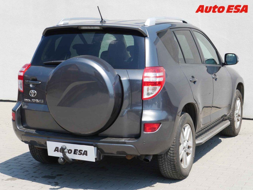 Toyota Rav4, 2.2D-4D,ČR - fotka 4