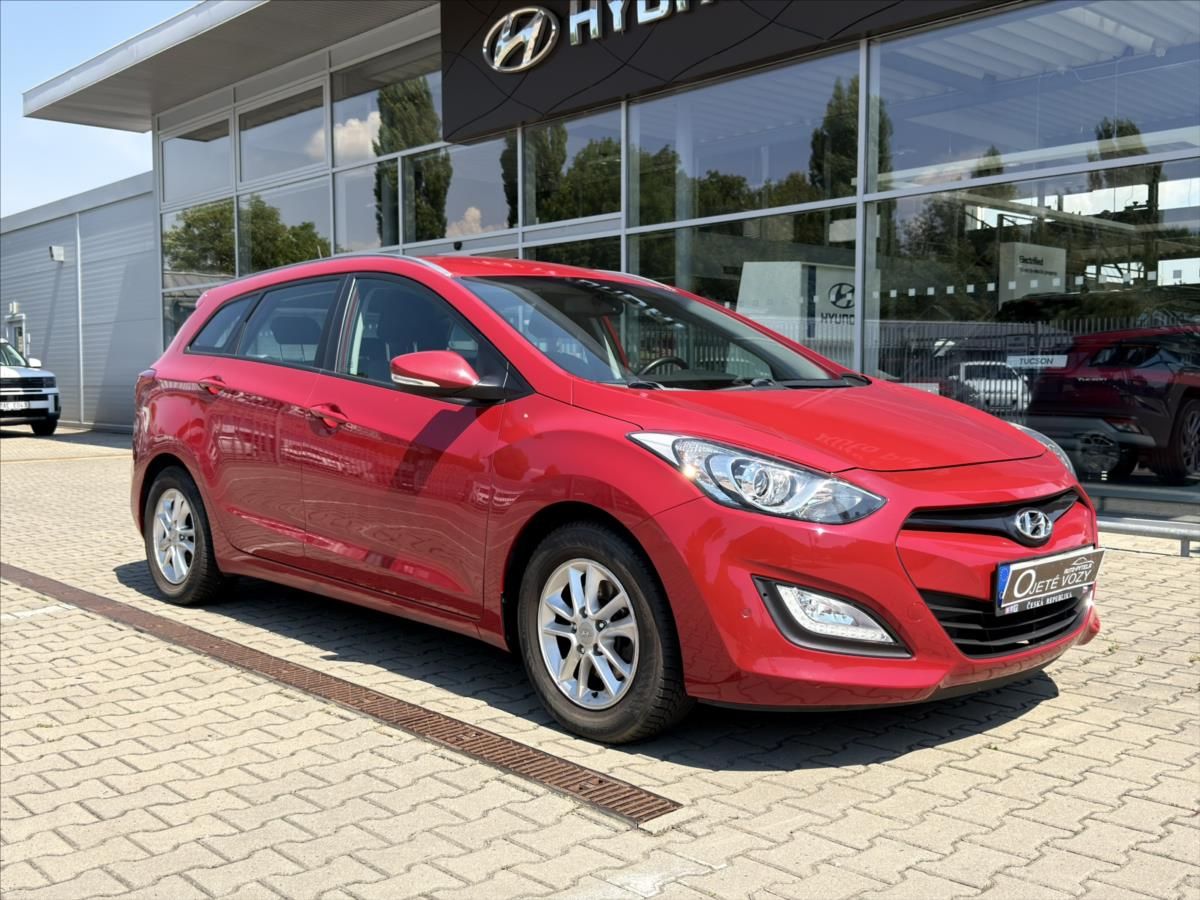 Hyundai i30, 1,6   WG Trikolor - fotka 2
