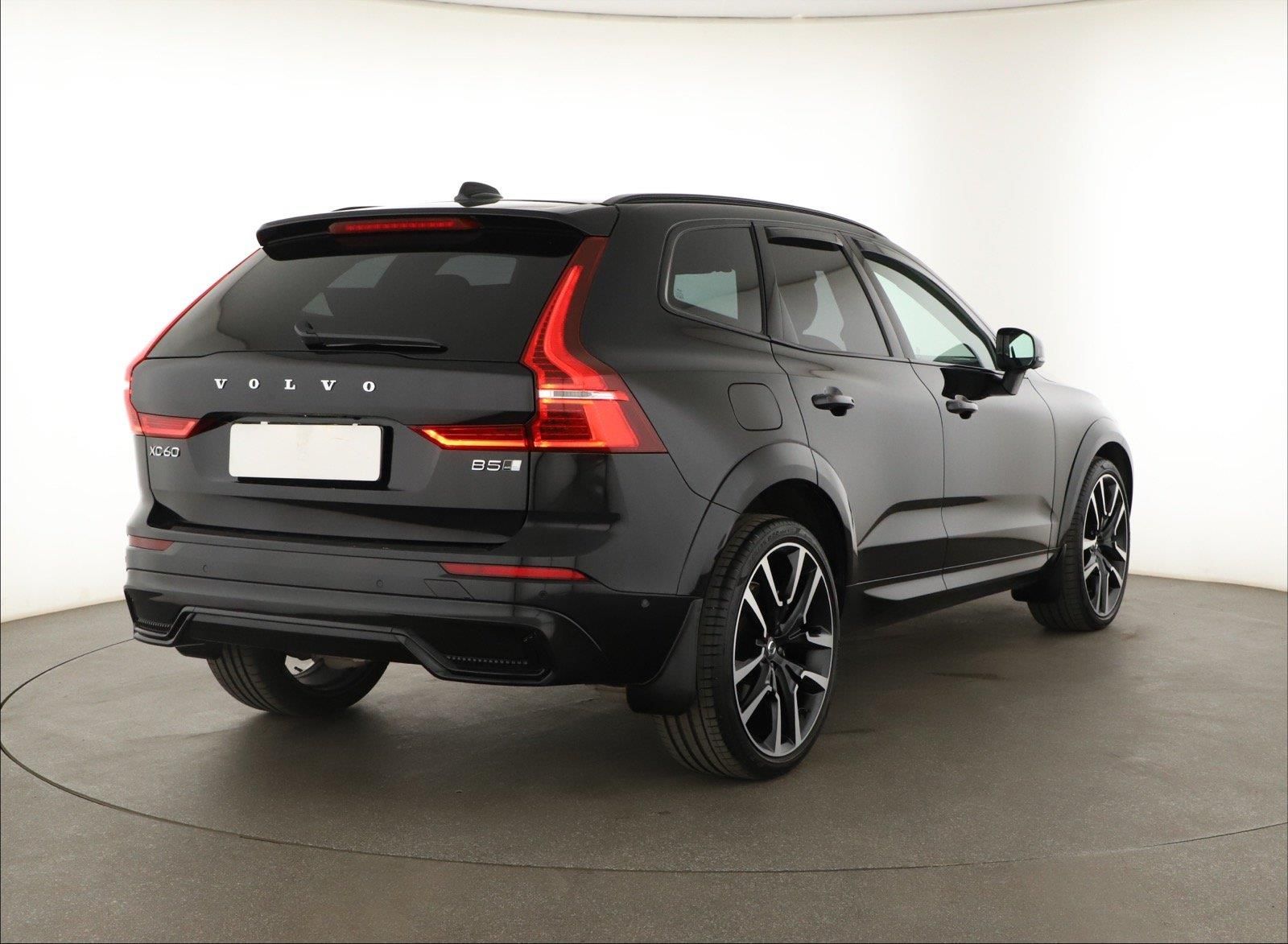 Volvo XC60, D5 AWD, Inscription - fotka 5
