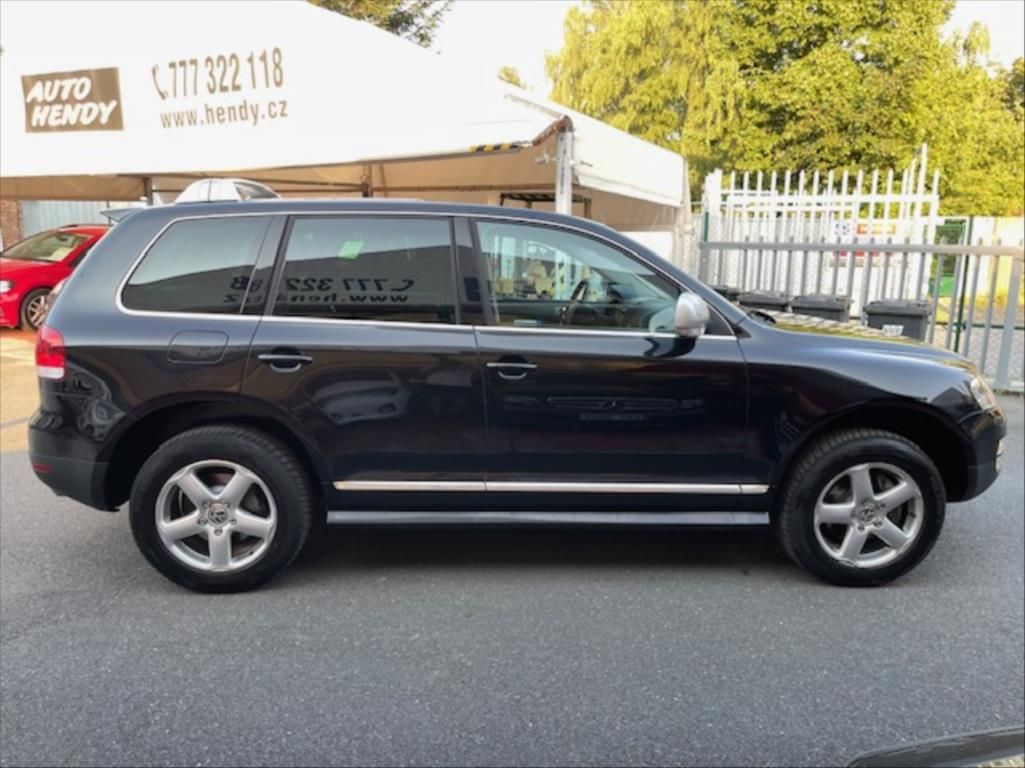 Volkswagen Touareg, 3,0 TDI V6 INDIVIDUÁL - fotka 4
