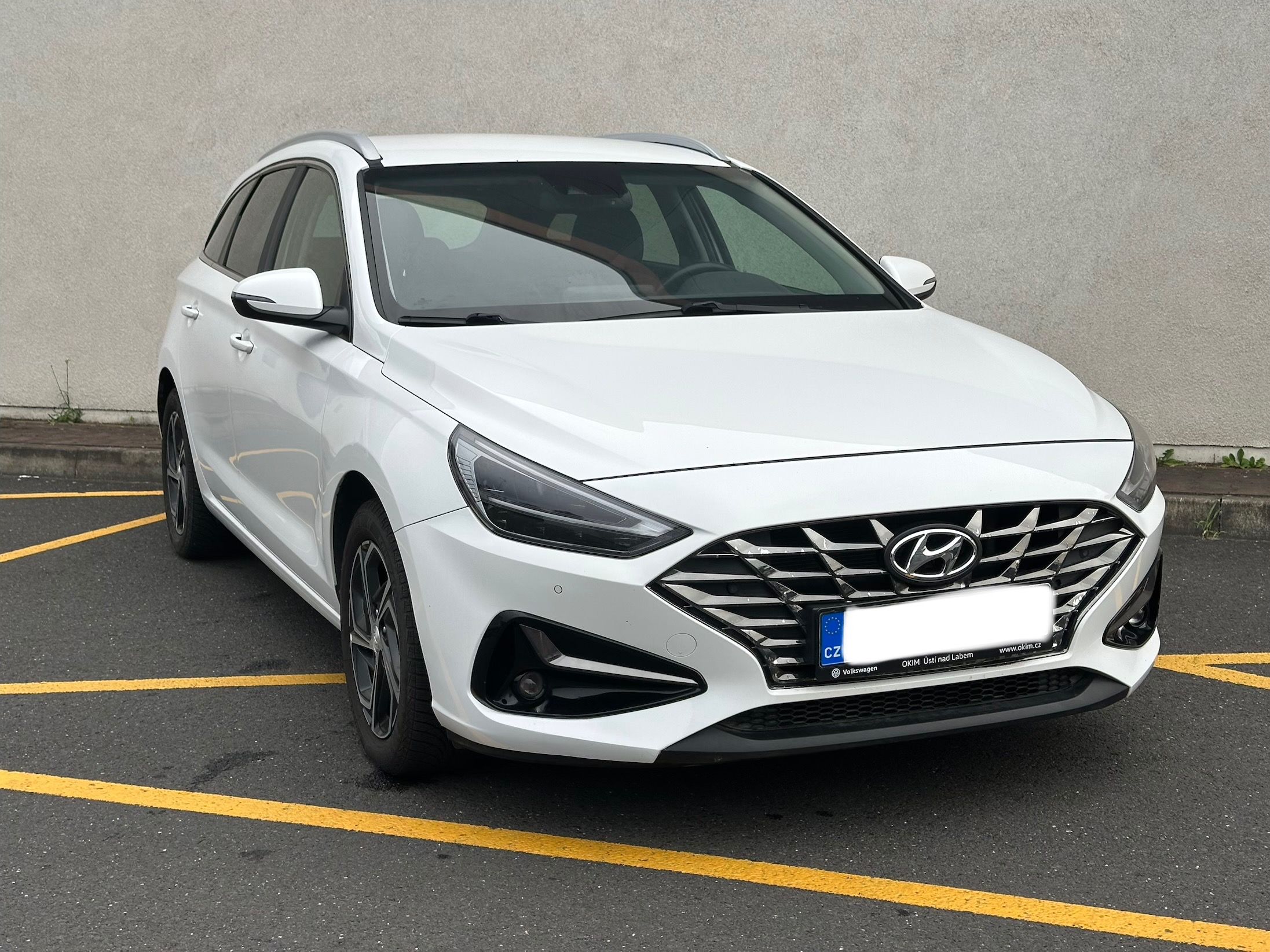 Hyundai i30, 1,6crdi,smart,1.maj.Čr,DPH - fotka 2
