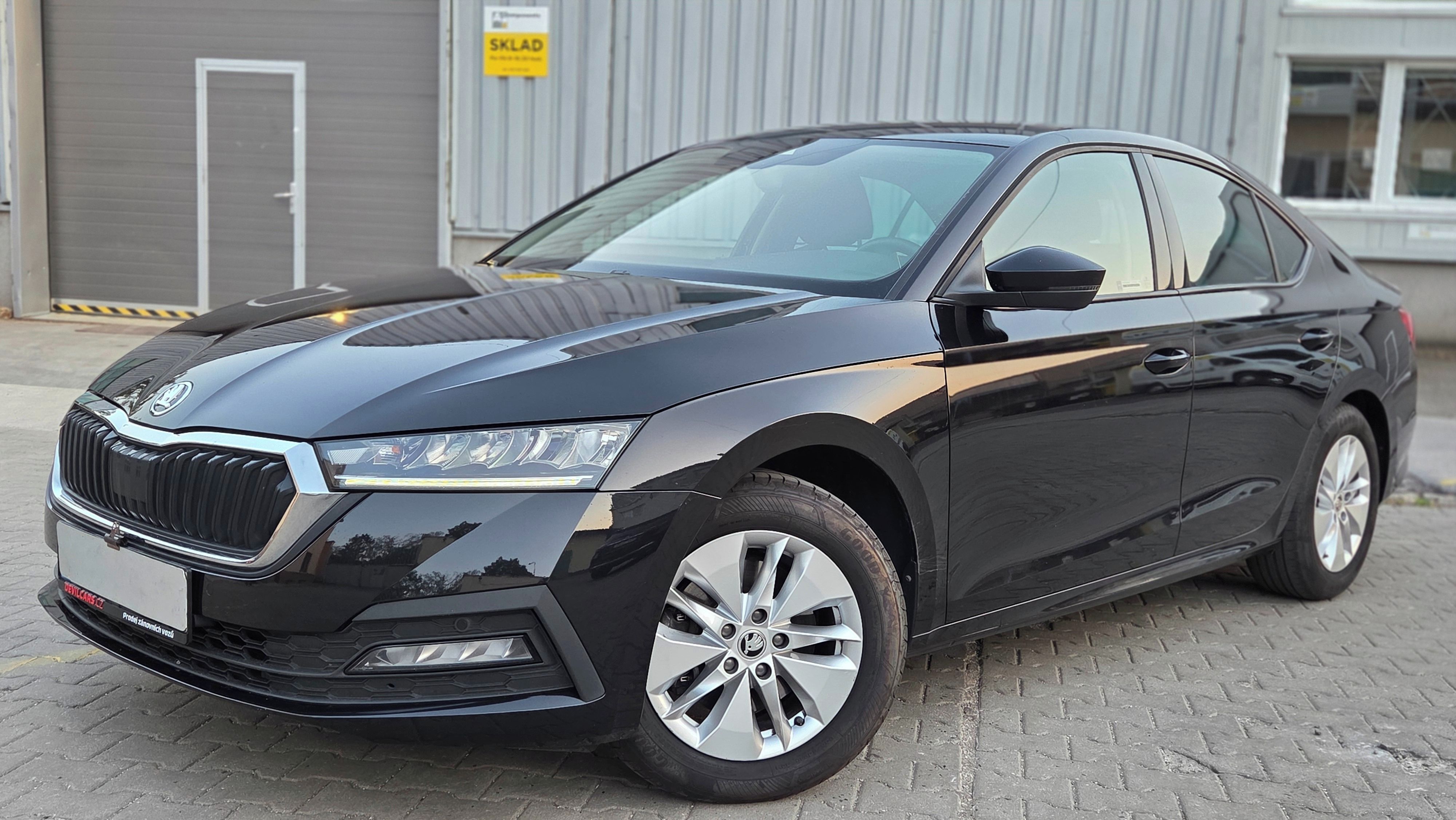 Škoda Octavia, 2.0 TDI, 4x4, DSG, ČR, DPH - fotka 2