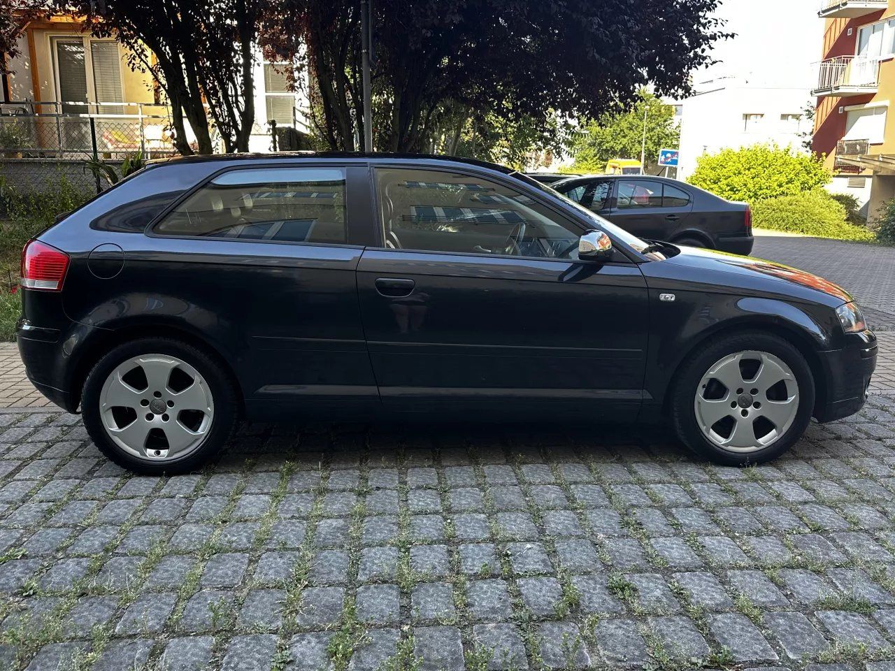 Audi A3, 2.0 FSI 110kW DSG Individual - fotka 4