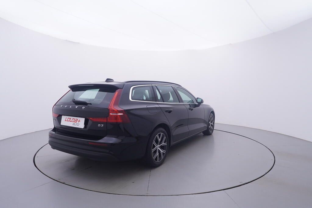 Volvo V60, CORE 2.0 120 kW - fotka 5