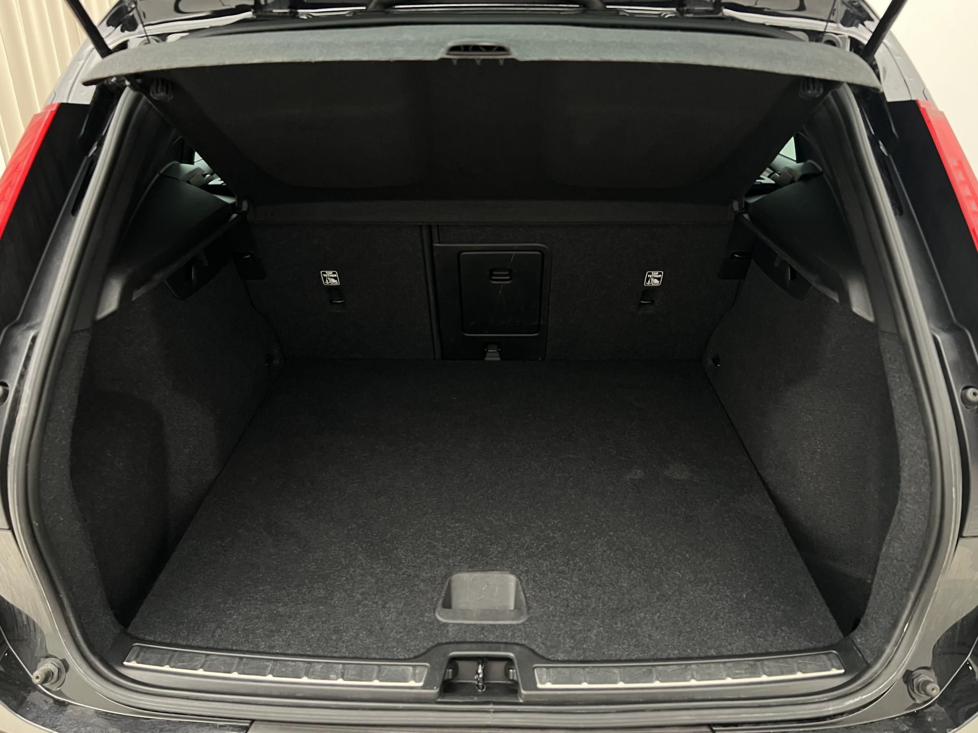 Volvo XC40, T4 INSCRIPTION AUT - fotka 5