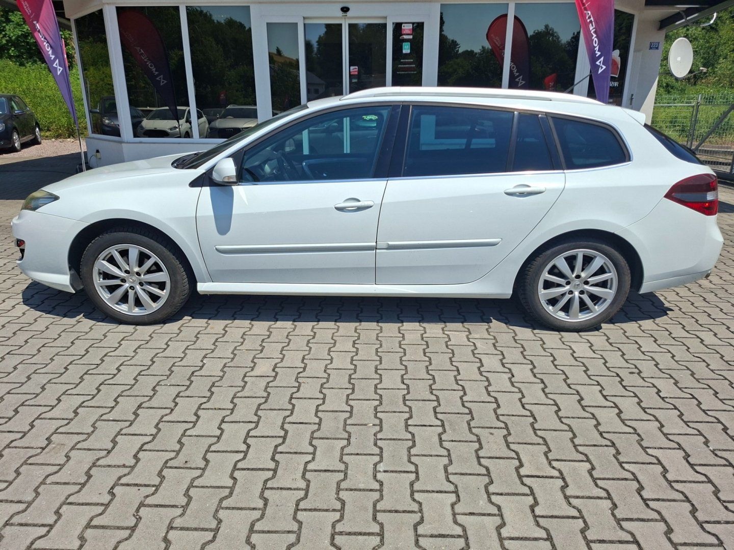 Renault Laguna, 2.0dCi 110kW BLACK EDITION - fotka 5