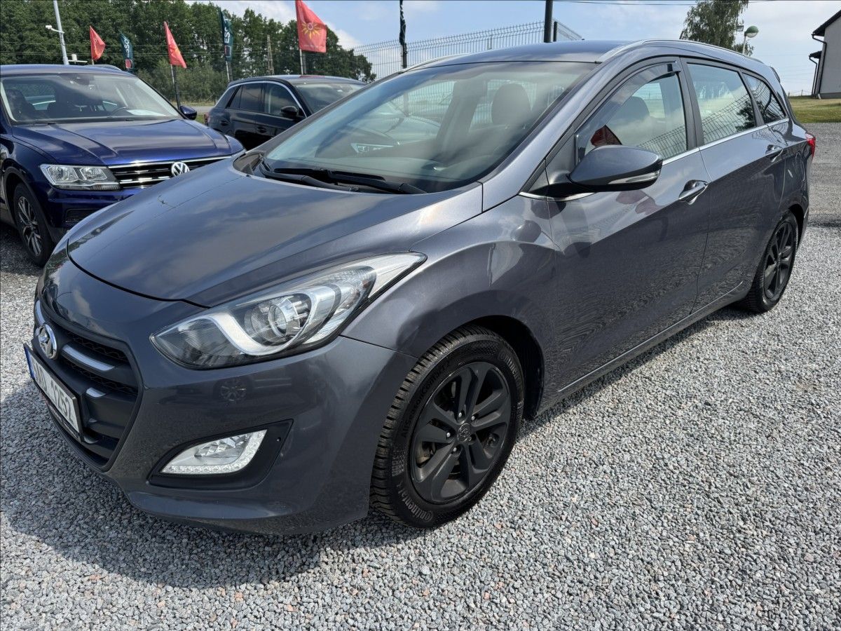 Hyundai i30, 1,6   i 88KW LPG 2035 VÝHŘEV - fotka 3