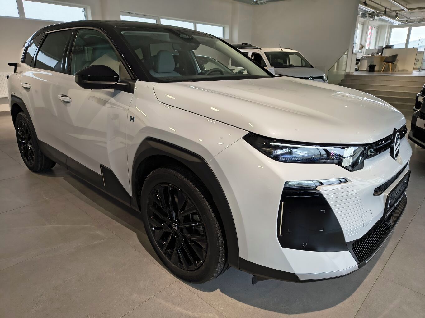 Citroën C5 Aircross, 8614 MAX Plug-in Hybrid 195k - fotka 4