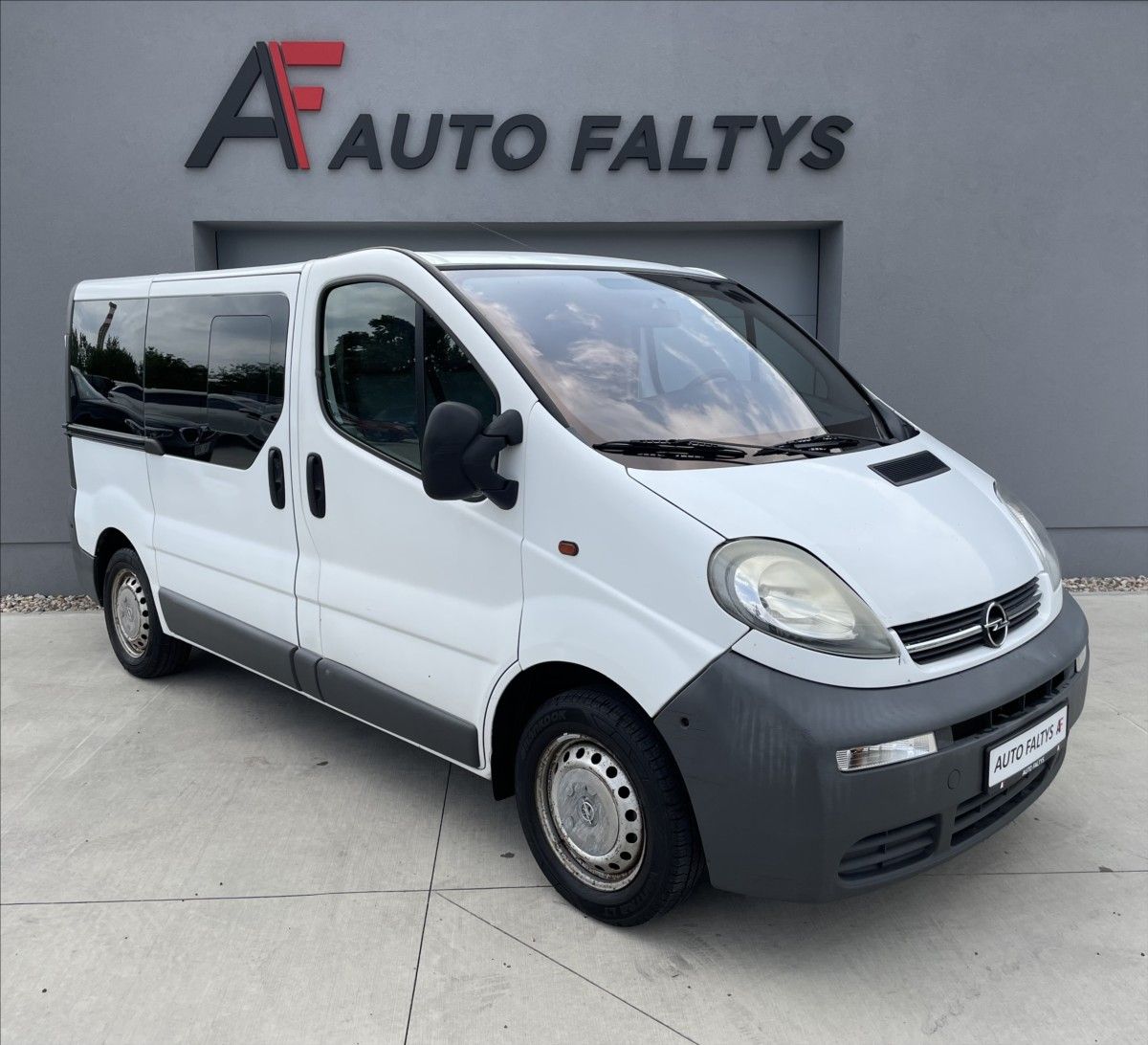 Opel Vivaro, 1,9 DCi 74KW 9.MÍST