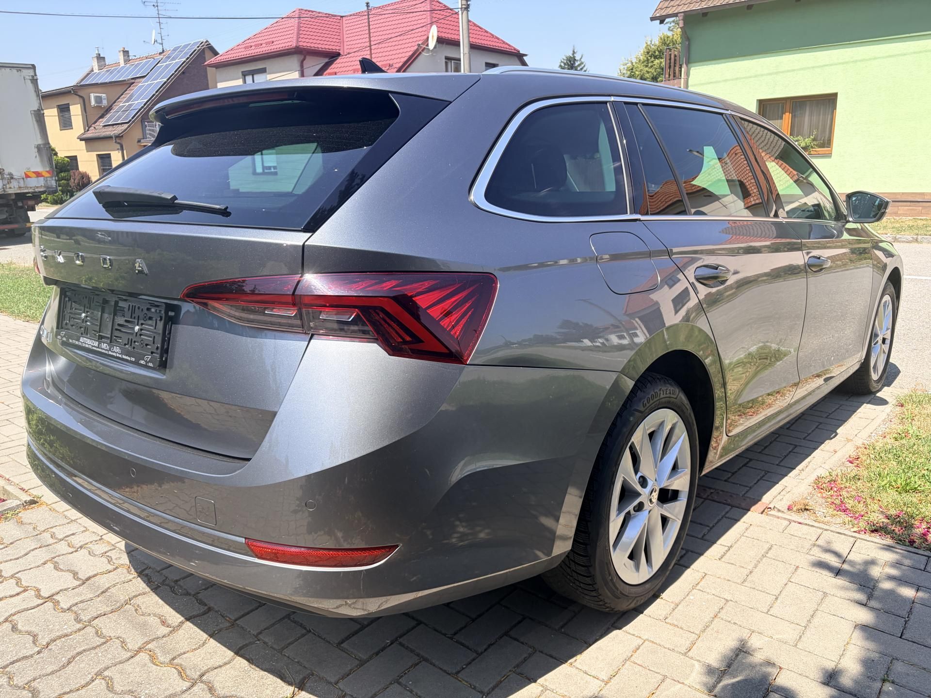 Škoda Octavia, 2.0TDI STYLE VIRTUAL LED - fotka 4