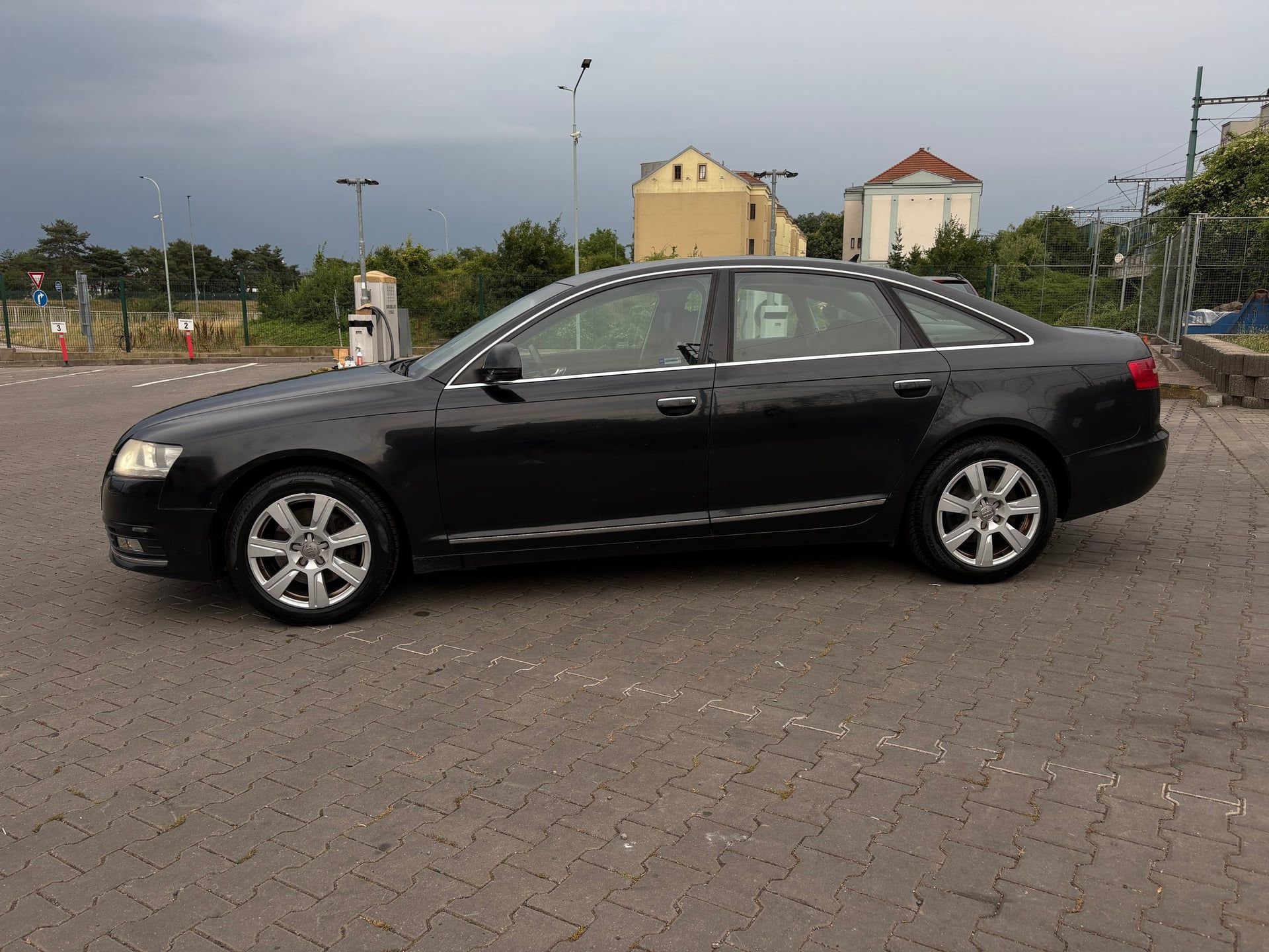Audi A6, 2.0 TDI/servis/ČR-1.maj/manuál - fotka 4