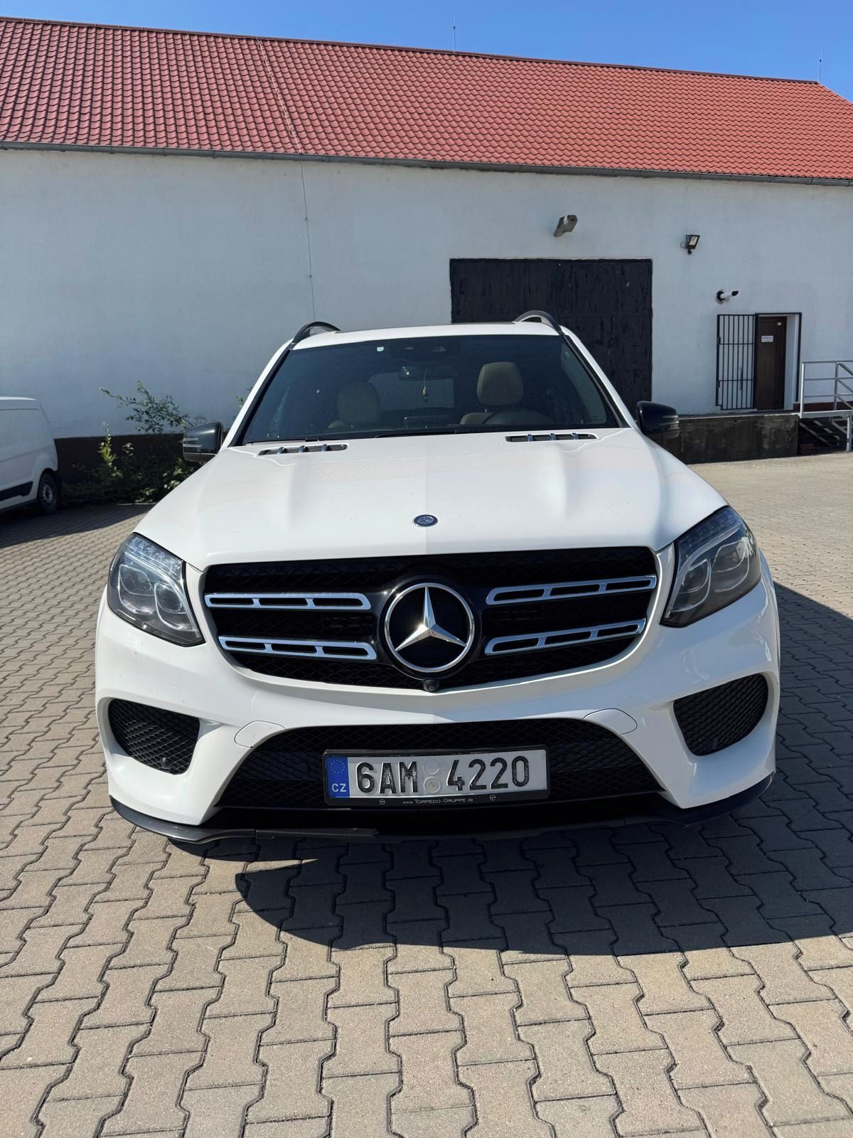 Mercedes-Benz GLS, 350 d 4MATIC, AMG paket - fotka 2
