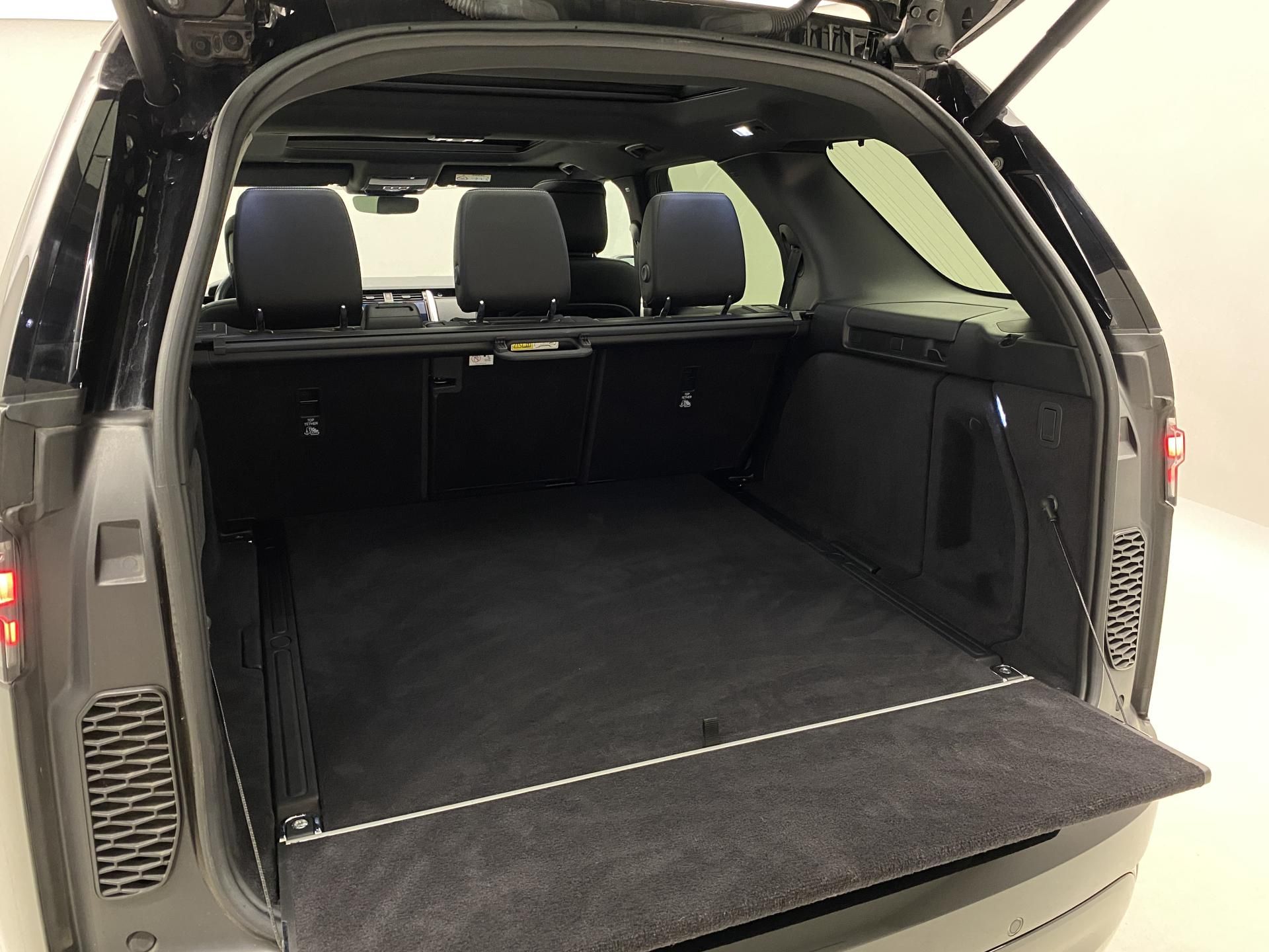 Land Rover Discovery, P360 R-DYNAMIC SE AWD AUT CZ - fotka 6