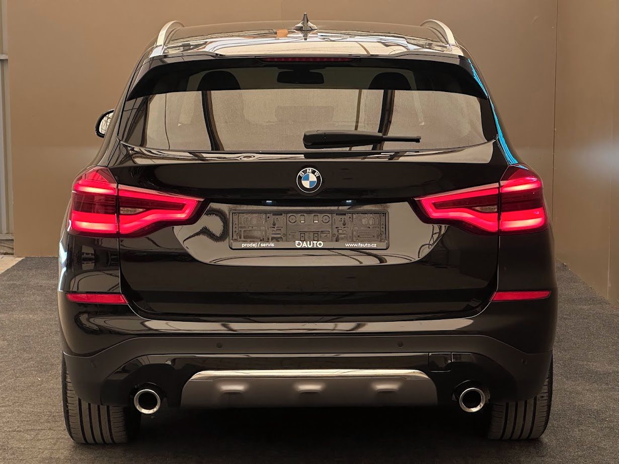 BMW X3, xDrive 20 d Luxury Line 2.0 14 - fotka 6