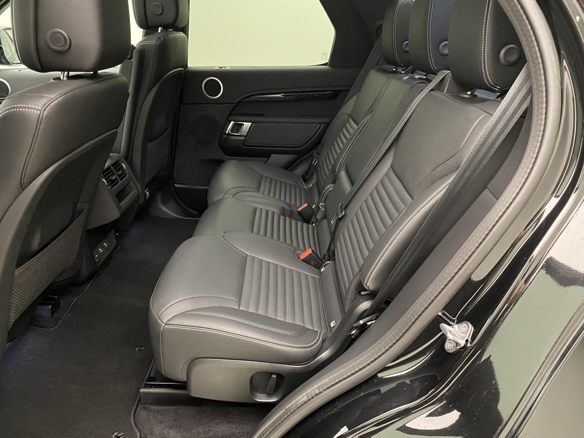 Land Rover Discovery, P360 R-DYNAMIC SE AWD AUT CZ - fotka 5