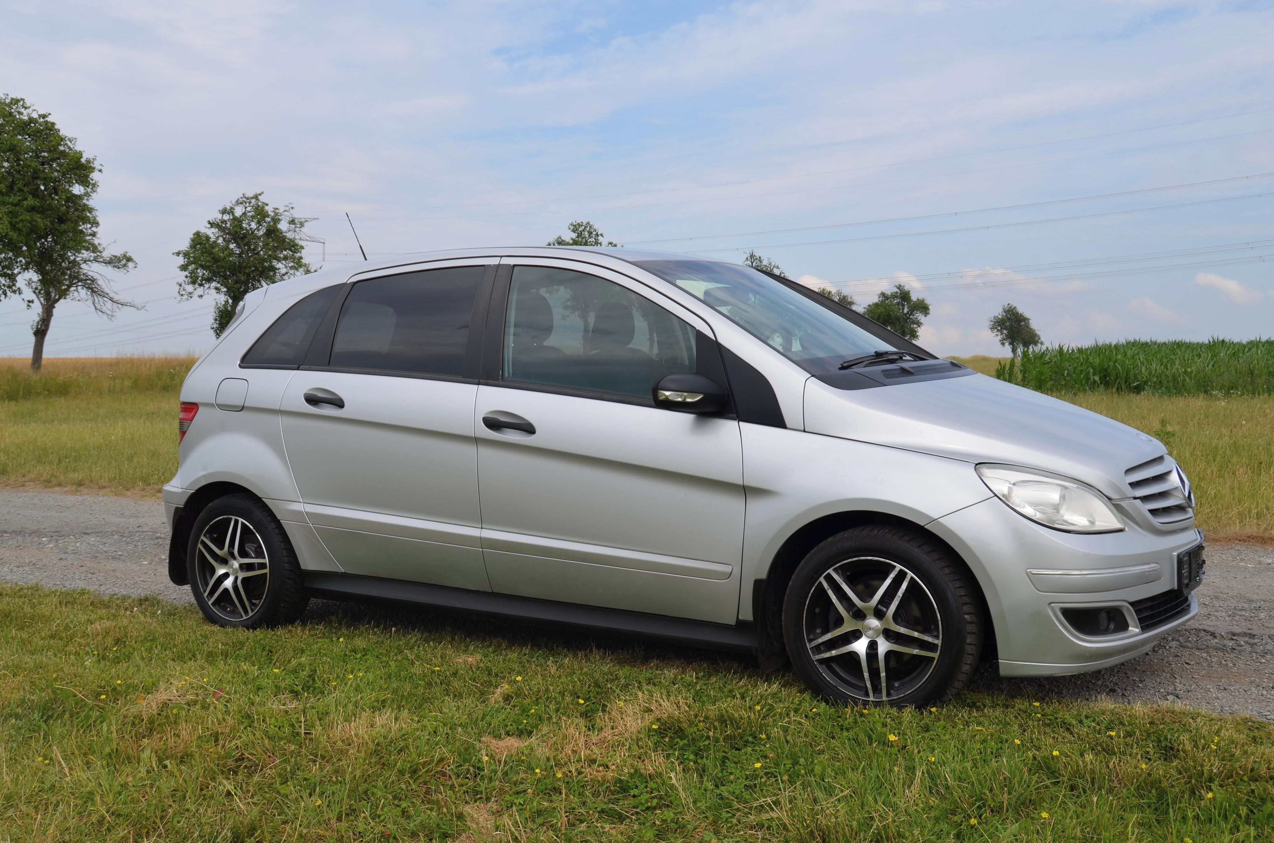 Mercedes-Benz Třídy B, 1.7 po servisu - fotka 3