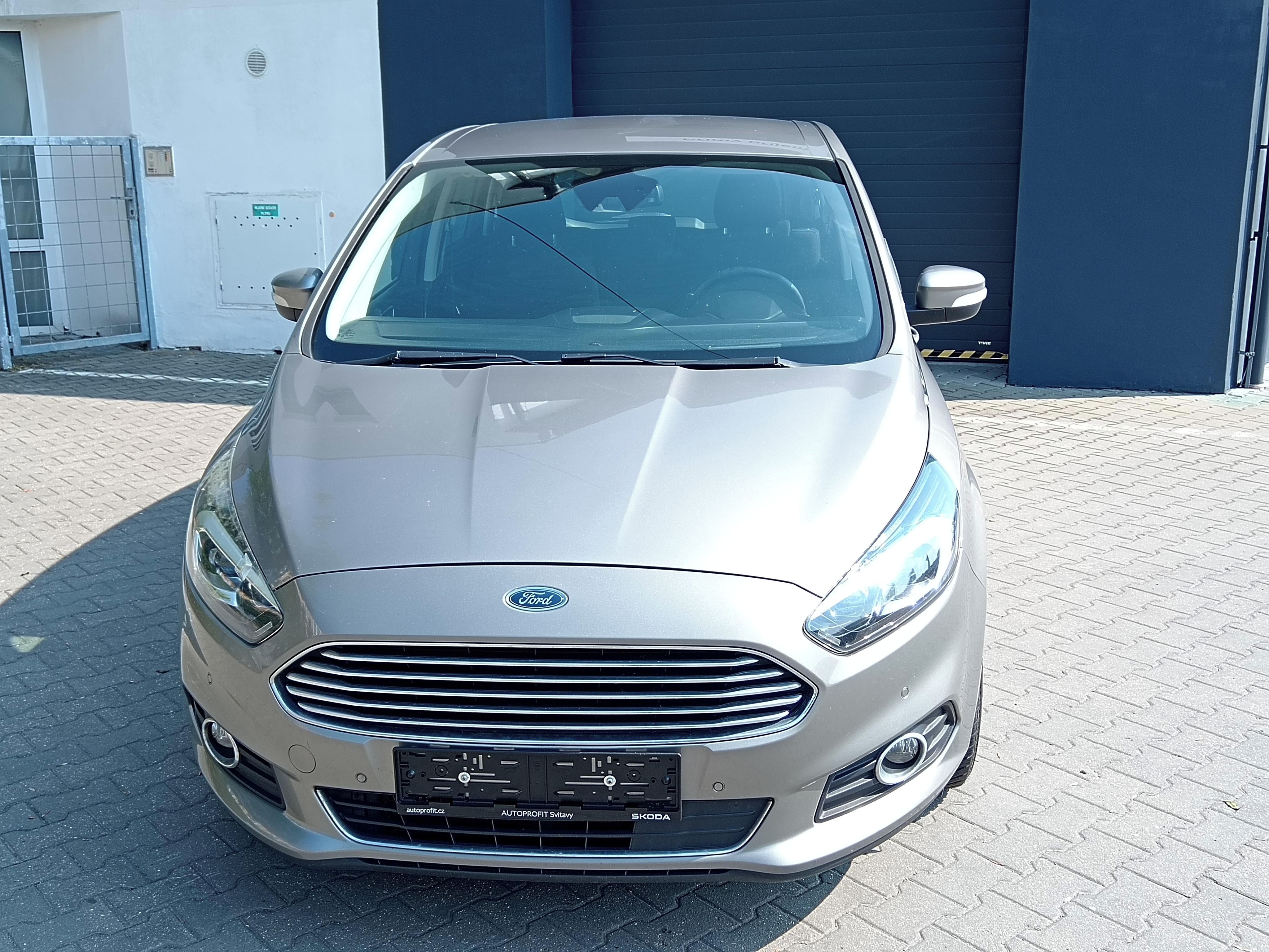 Ford S-MAX, 2,0 TDi, 7 míst - fotka 2