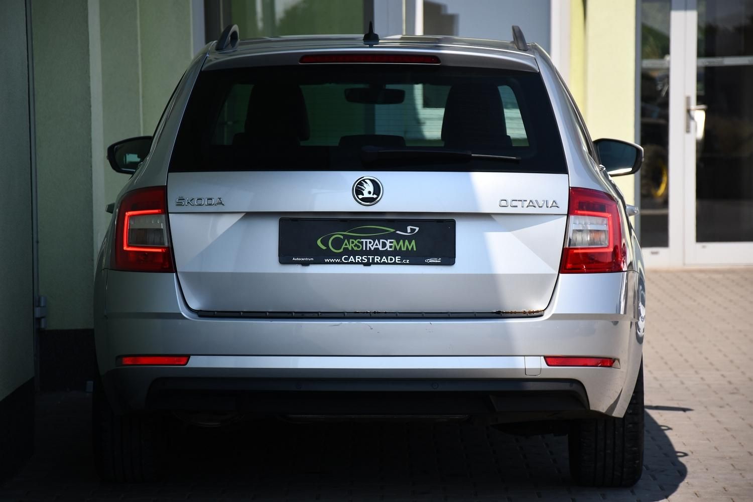 Škoda Octavia, 1.5TSi 110kW DSG NAV ACC - fotka 4