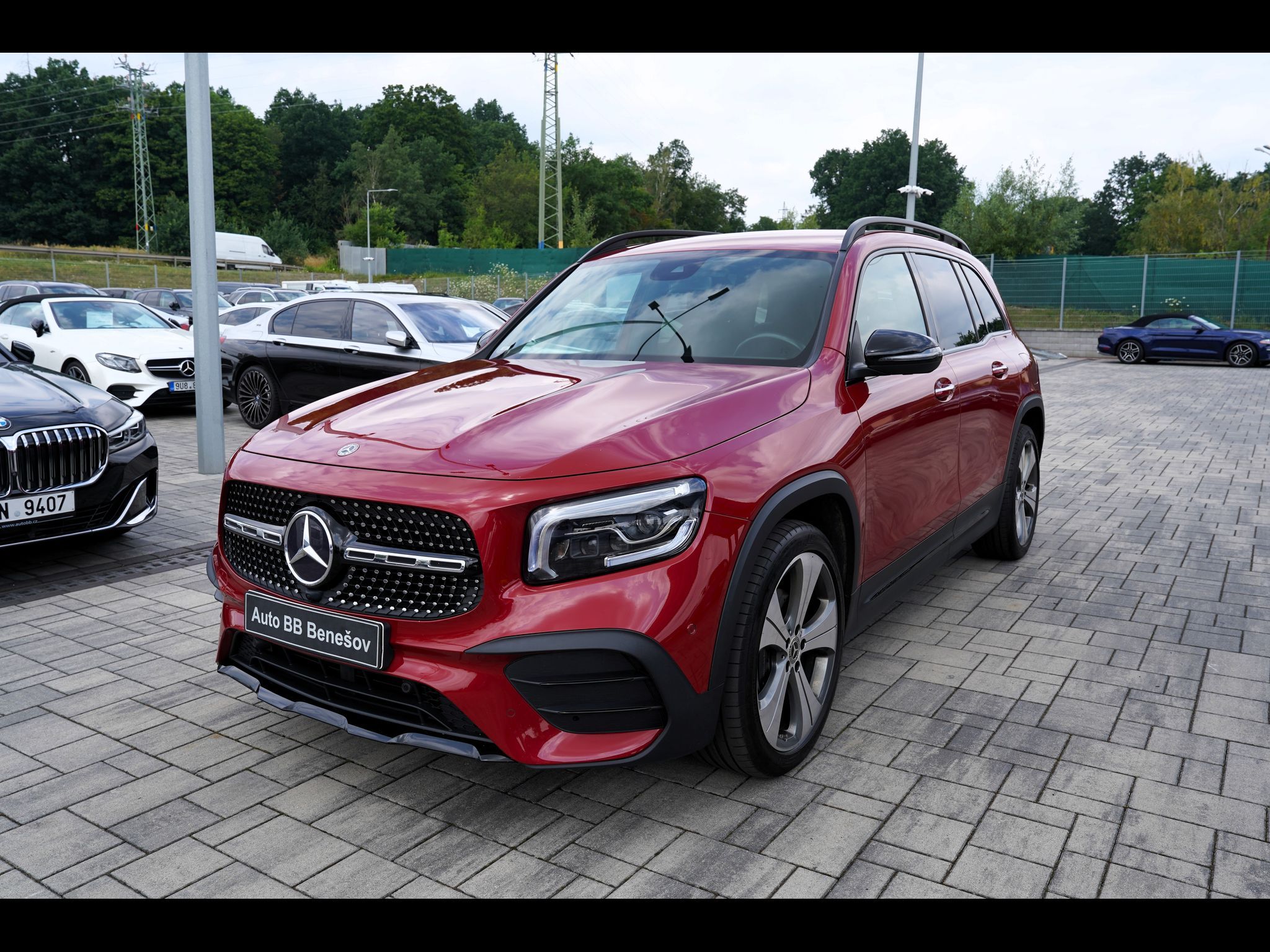 Mercedes-Benz GLB, 200d 4Matic/AMG/AT/150 PS/Led - fotka 2
