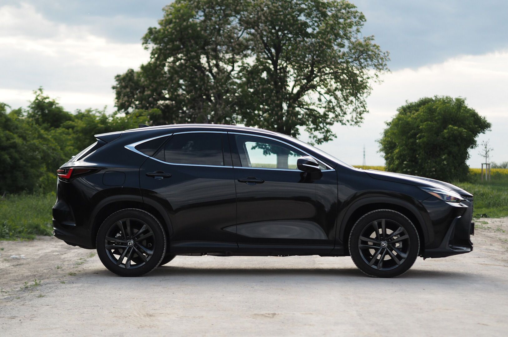 Lexus NX 450h+, 450H+ 2,5 PHEV PRESTIGE - fotka 3