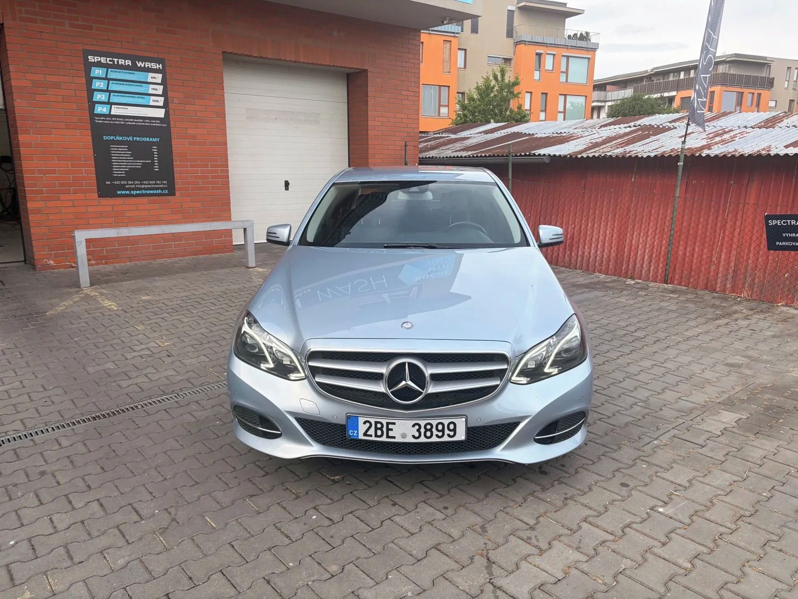 Mercedes-Benz Třídy E, Mercedes-Benz E 220 CDI - ČR - fotka 2