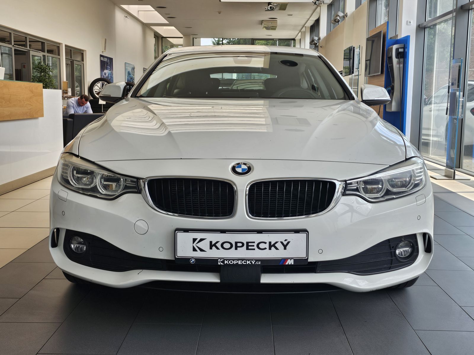 BMW Řada 4, 420d xDrive - fotka 2