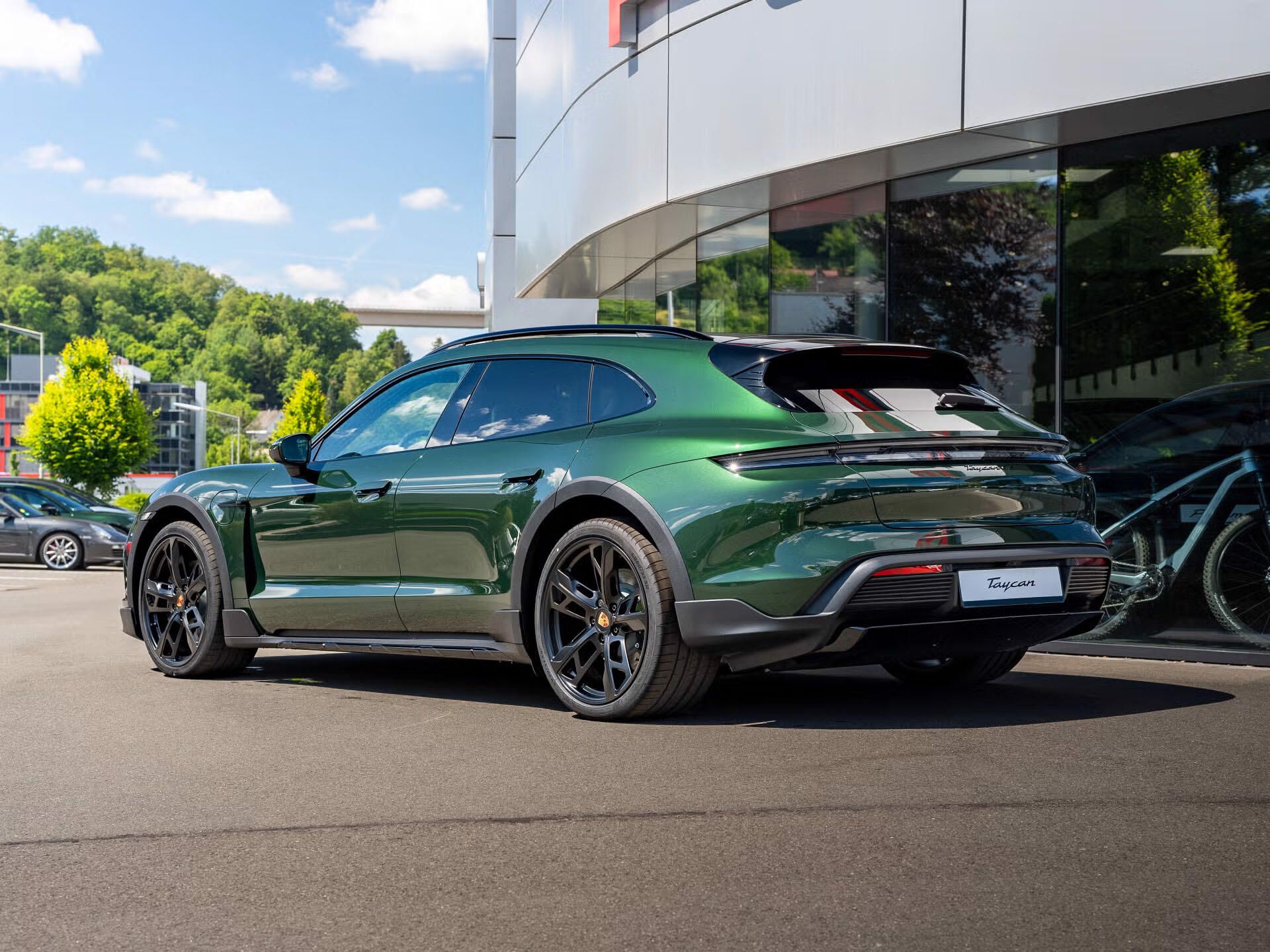 Porsche Taycan, 4 Cross Turismo 360 InnoDrive - fotka 4