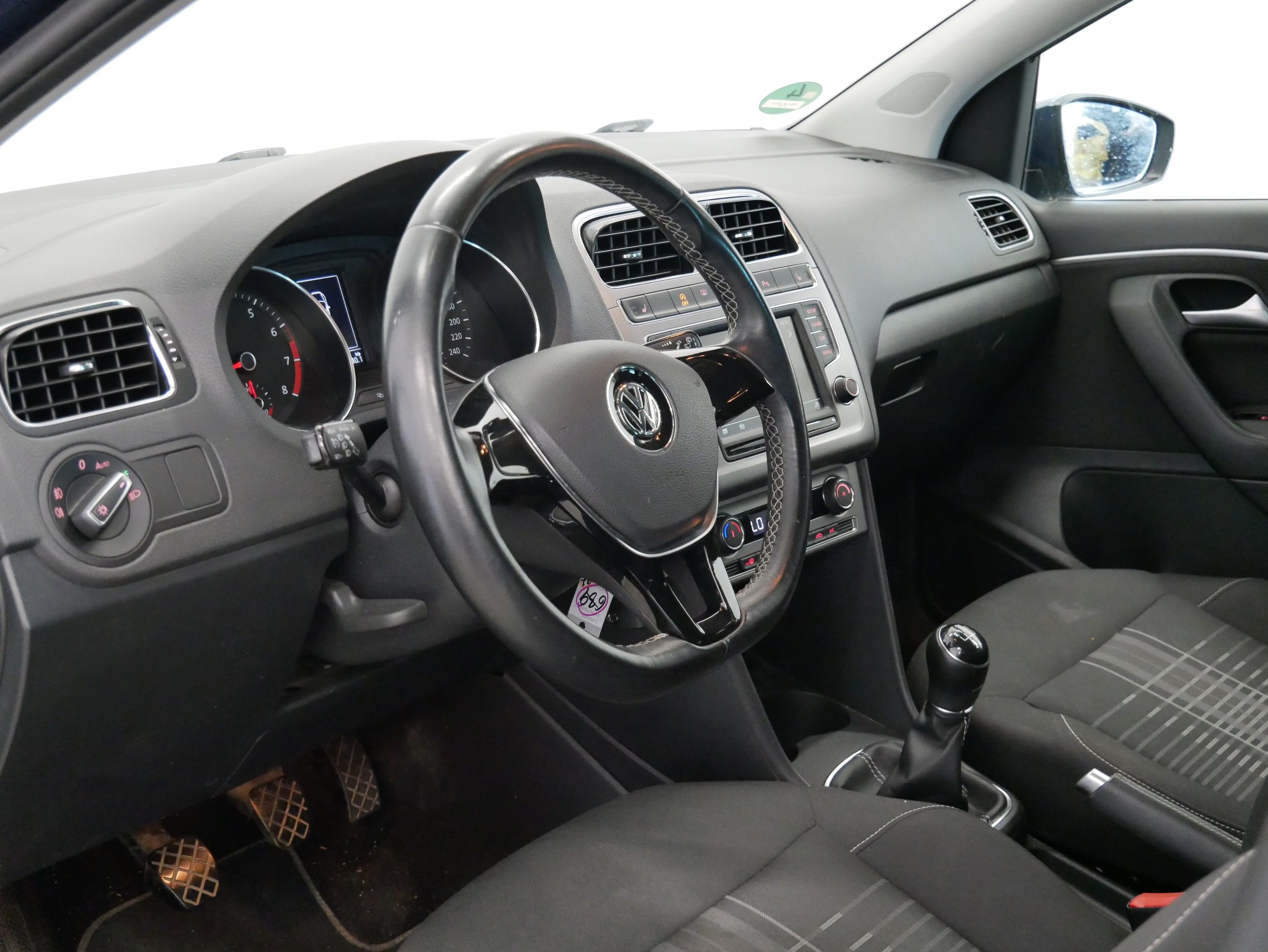 Volkswagen Polo, 1.2 TSI 66 kW Lounge - fotka 5