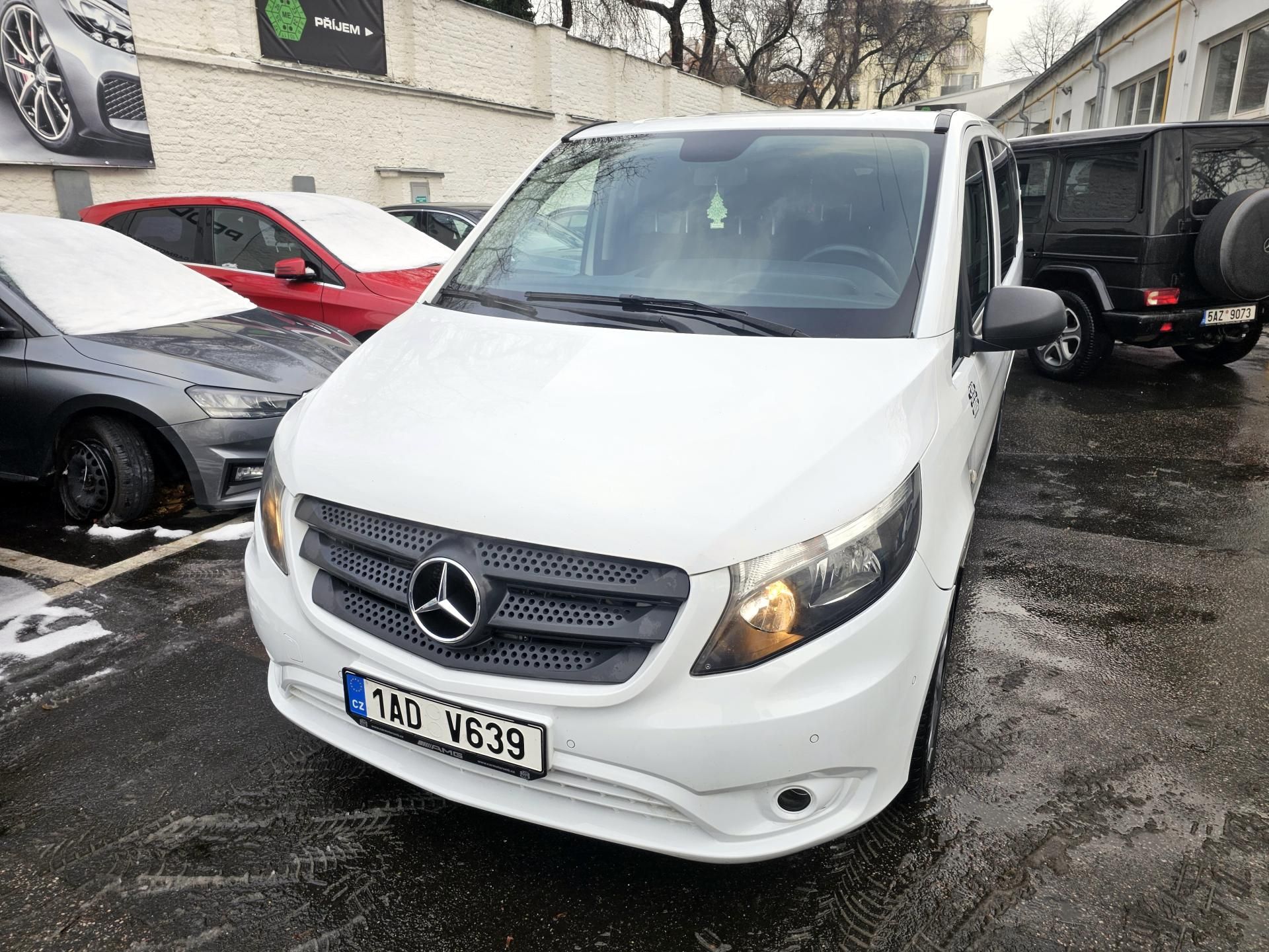 Mercedes-Benz Vito, Tourer 9-míst 4Matic serv.kn. - fotka 2