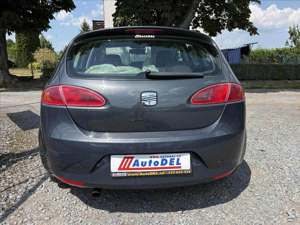 Seat Leon, 1,6 MPi  Serviska,Klima,8xPneu - fotka 6