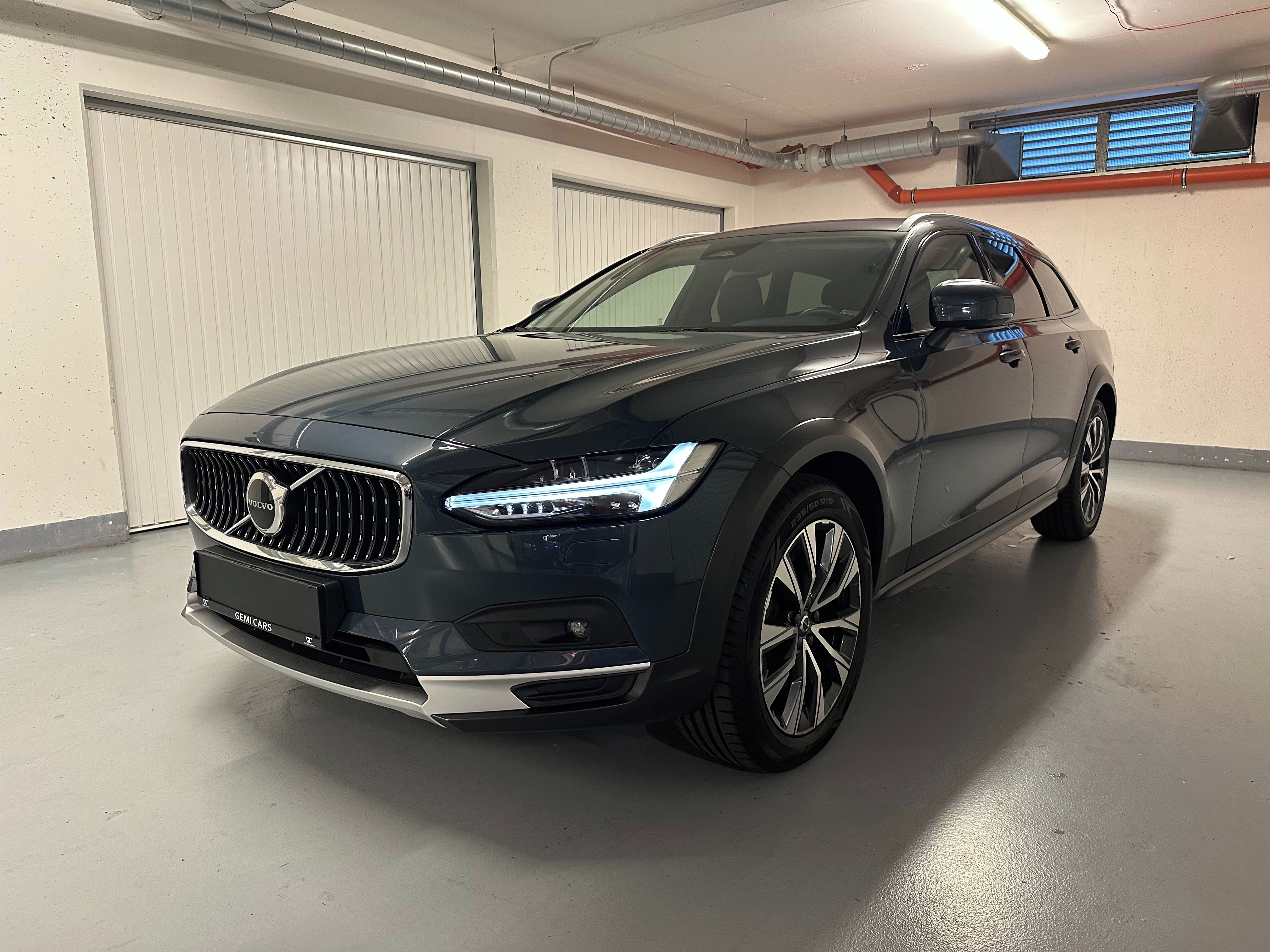Volvo V90, CC 184kW AWD BLIS CZ DPH 1M - fotka 4
