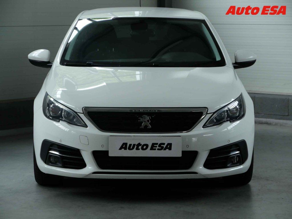 Peugeot 308, 1.2 T,ČR - fotka 2