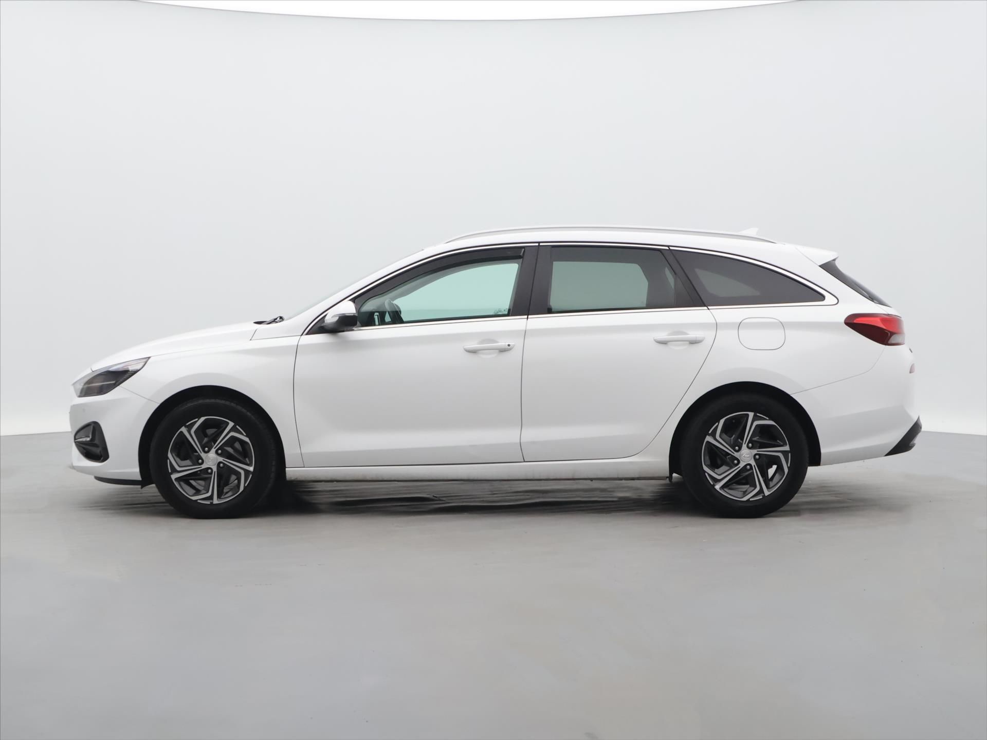 Hyundai i30, 1,6 CRDi 85kW Style Aut. CZ - fotka 4