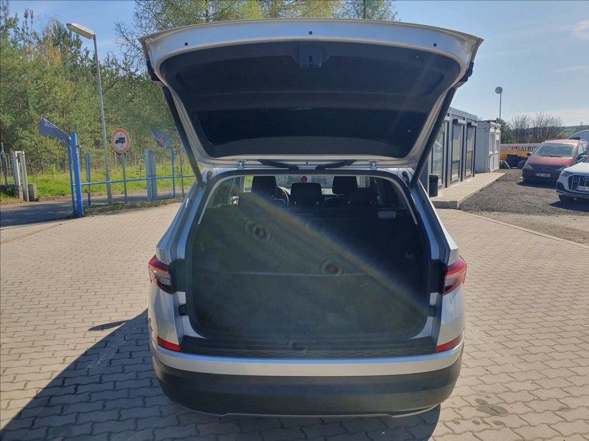 Škoda Kodiaq, 2,0 SUPER VÝBAVA- 65 TIS  KM!! - fotka 5